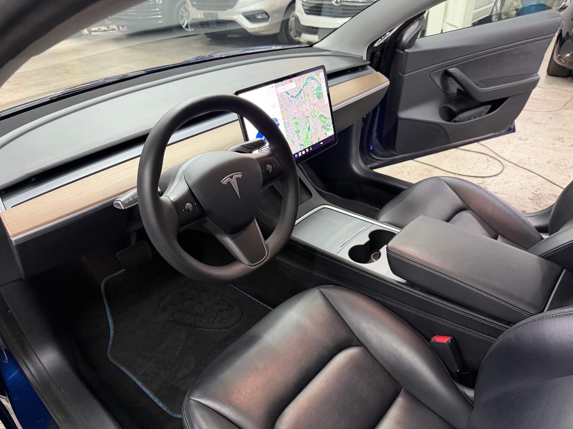 TESLA Model 3 Long Range Dual Motor AWD-image-11