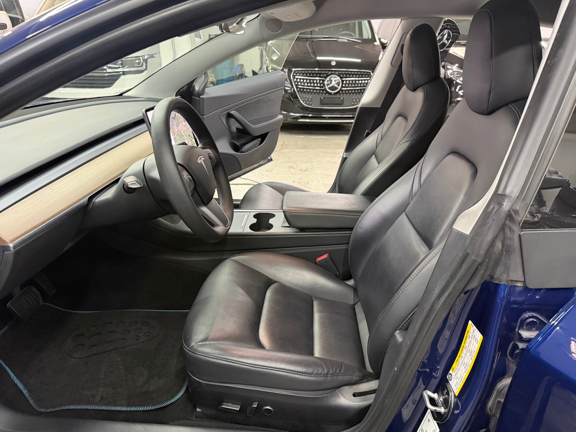 TESLA Model 3 Long Range Dual Motor AWD-image-9