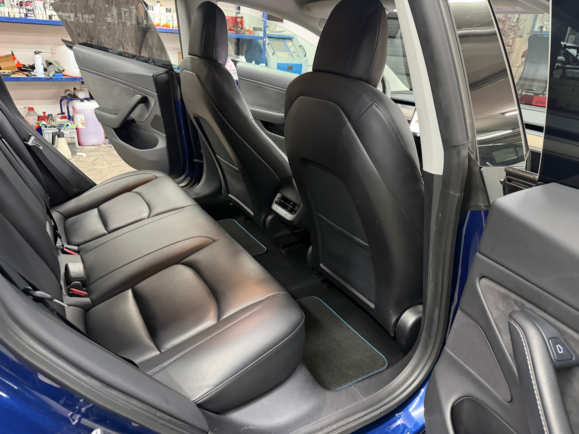 TESLA Model 3 Long Range Dual Motor AWD-image-13