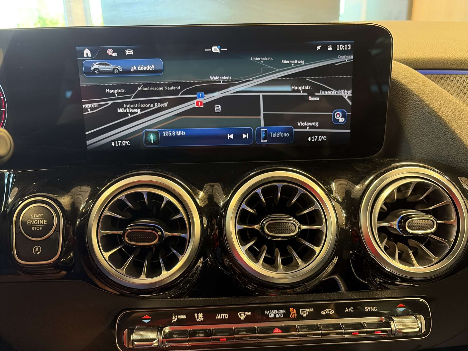 MERCEDES-BENZ GLA 200 AMG-Line DCT-Automat-image-1