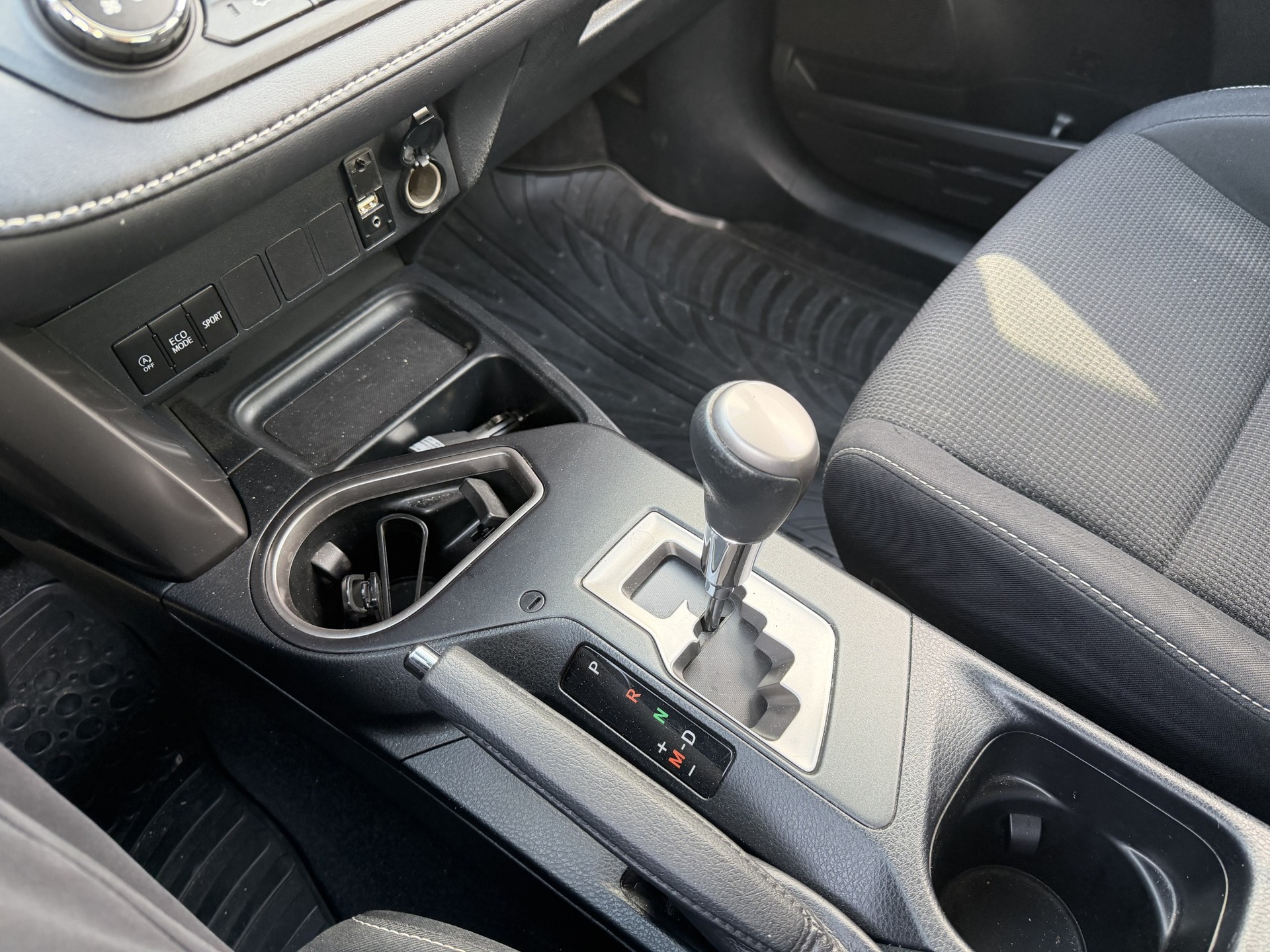 TOYOTA RAV-4 2.0 Trend Multidrive S-image-9