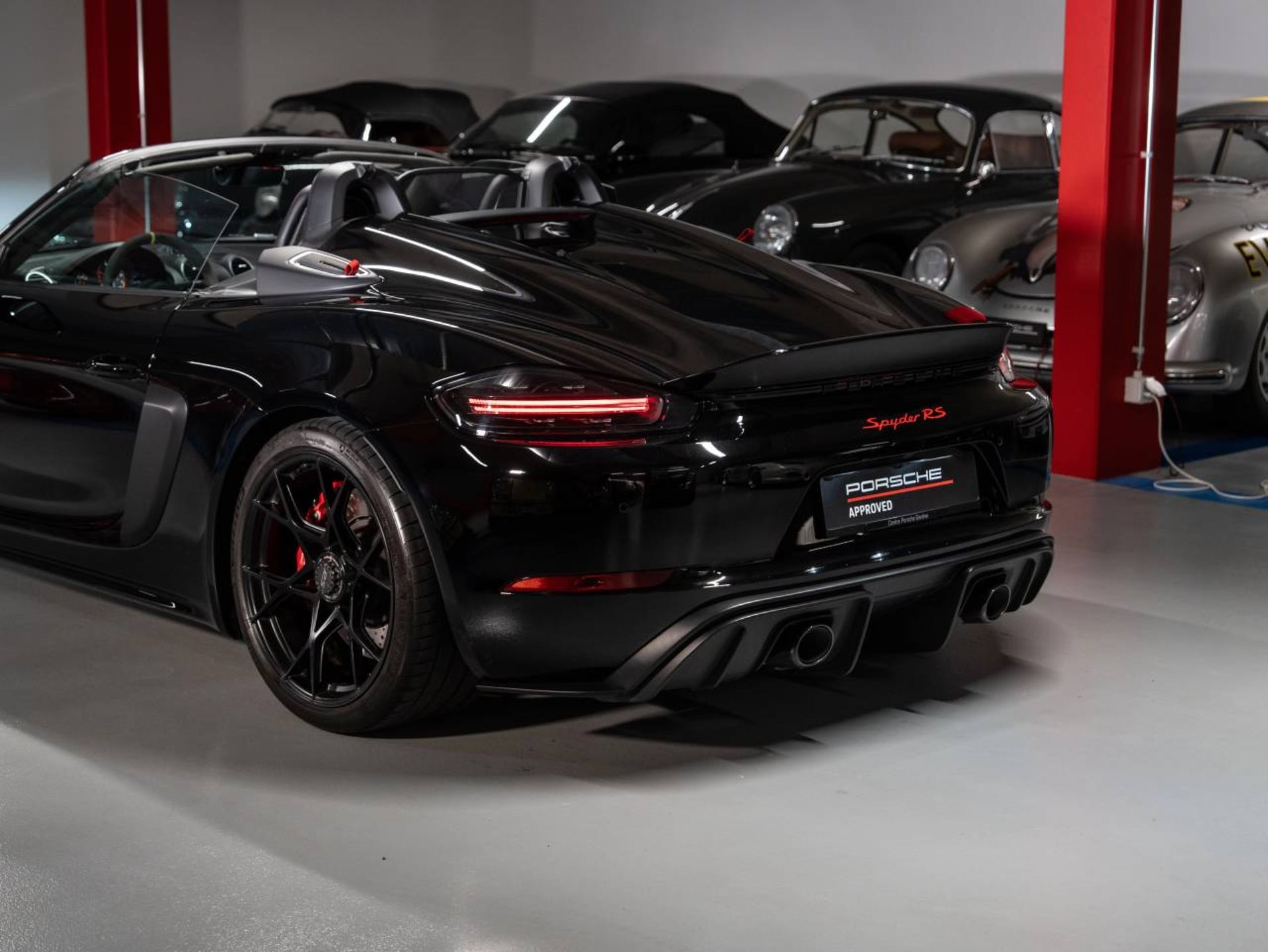 PORSCHE 718 Spyder RS-image-18