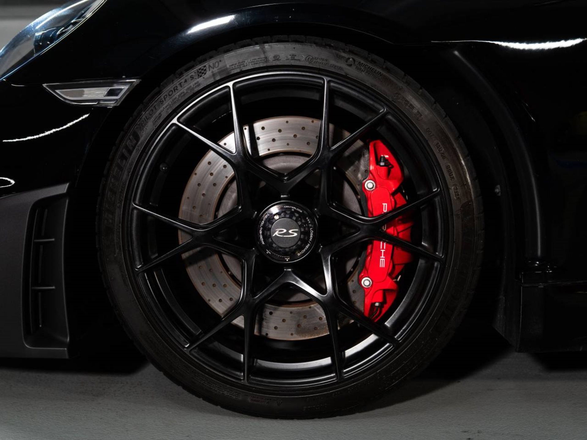 PORSCHE 718 Spyder RS-image-16