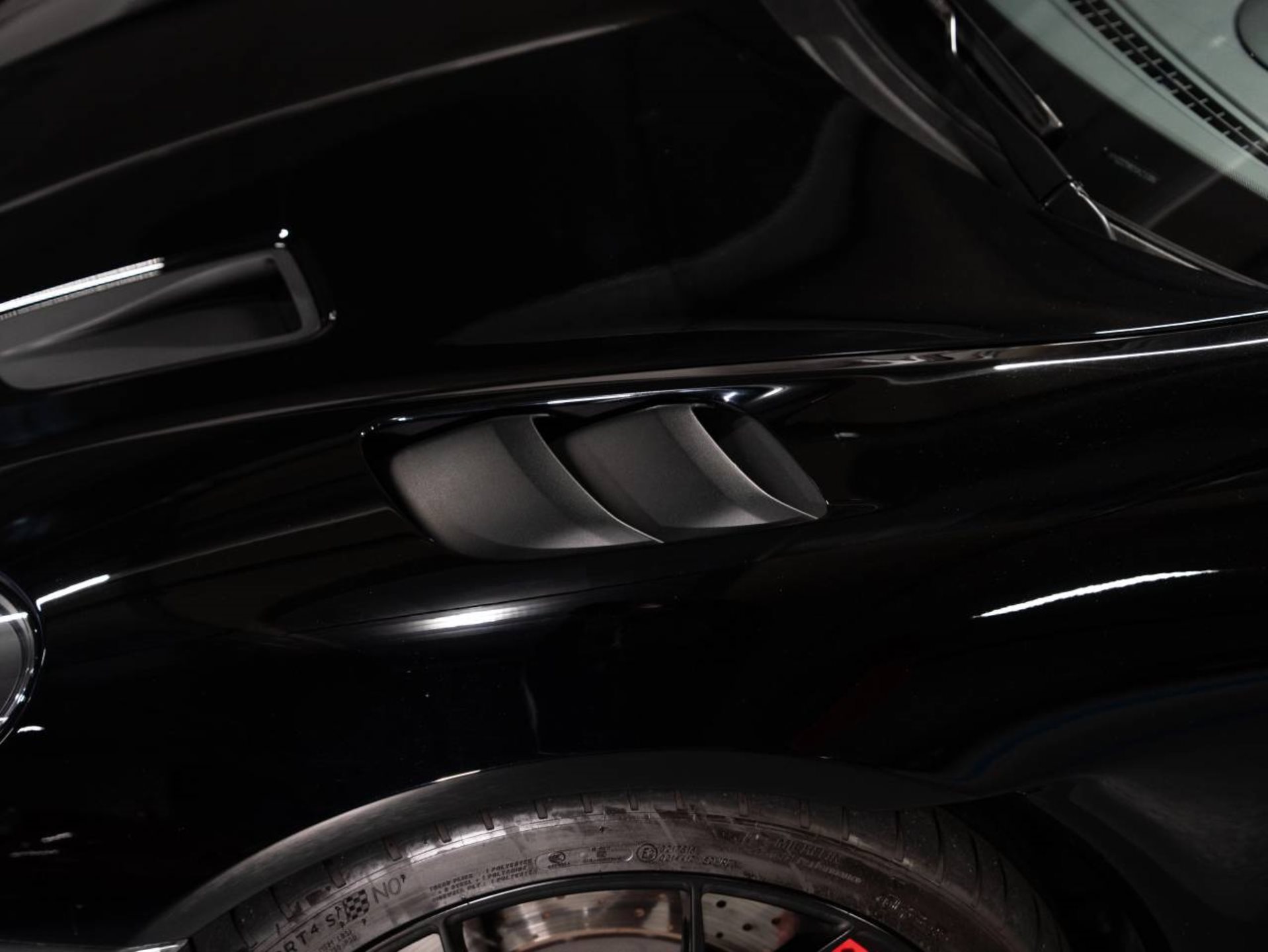 PORSCHE 718 Spyder RS-image-19