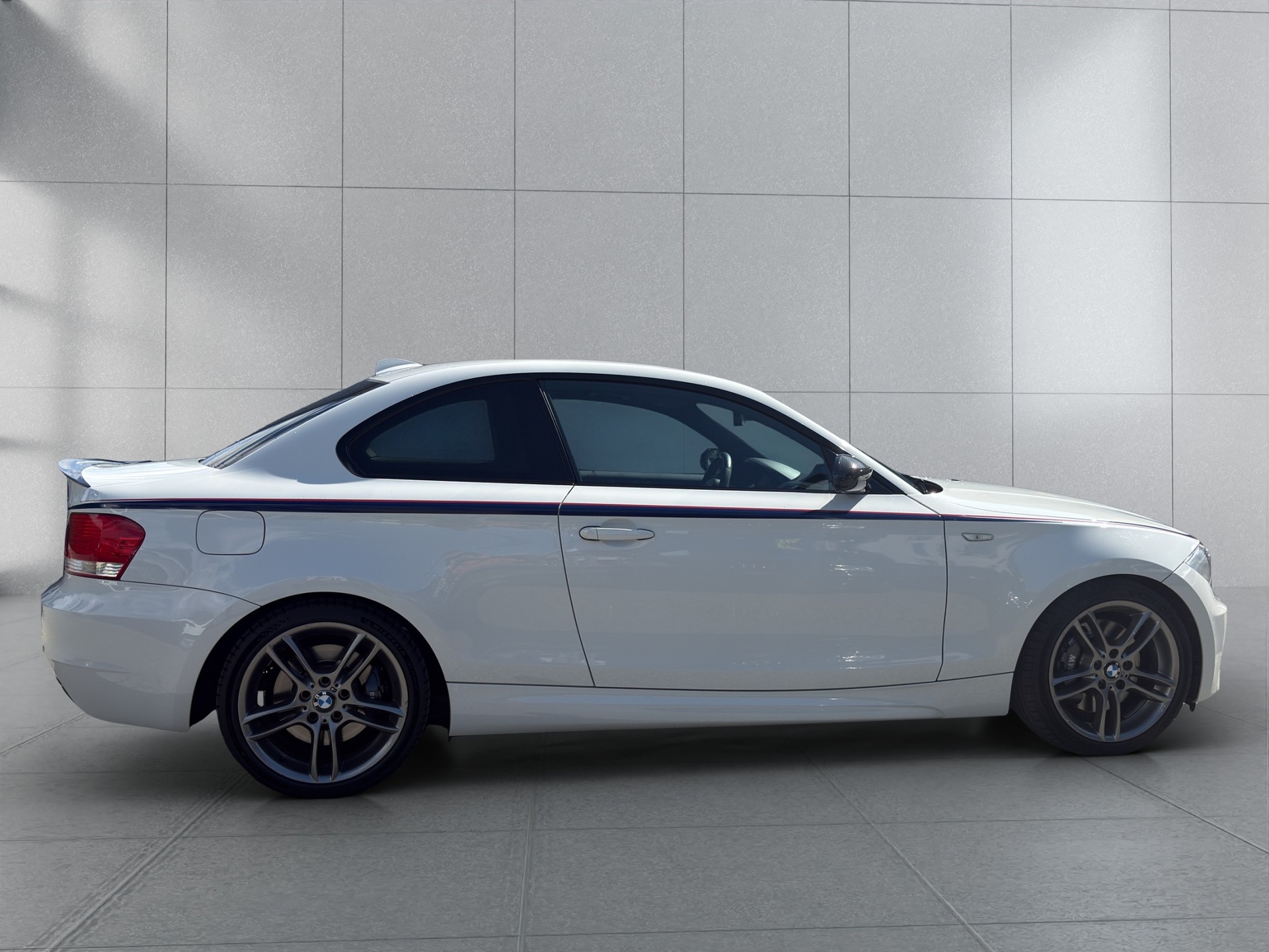 BMW 135i Coupé Sauber Edition-image-5