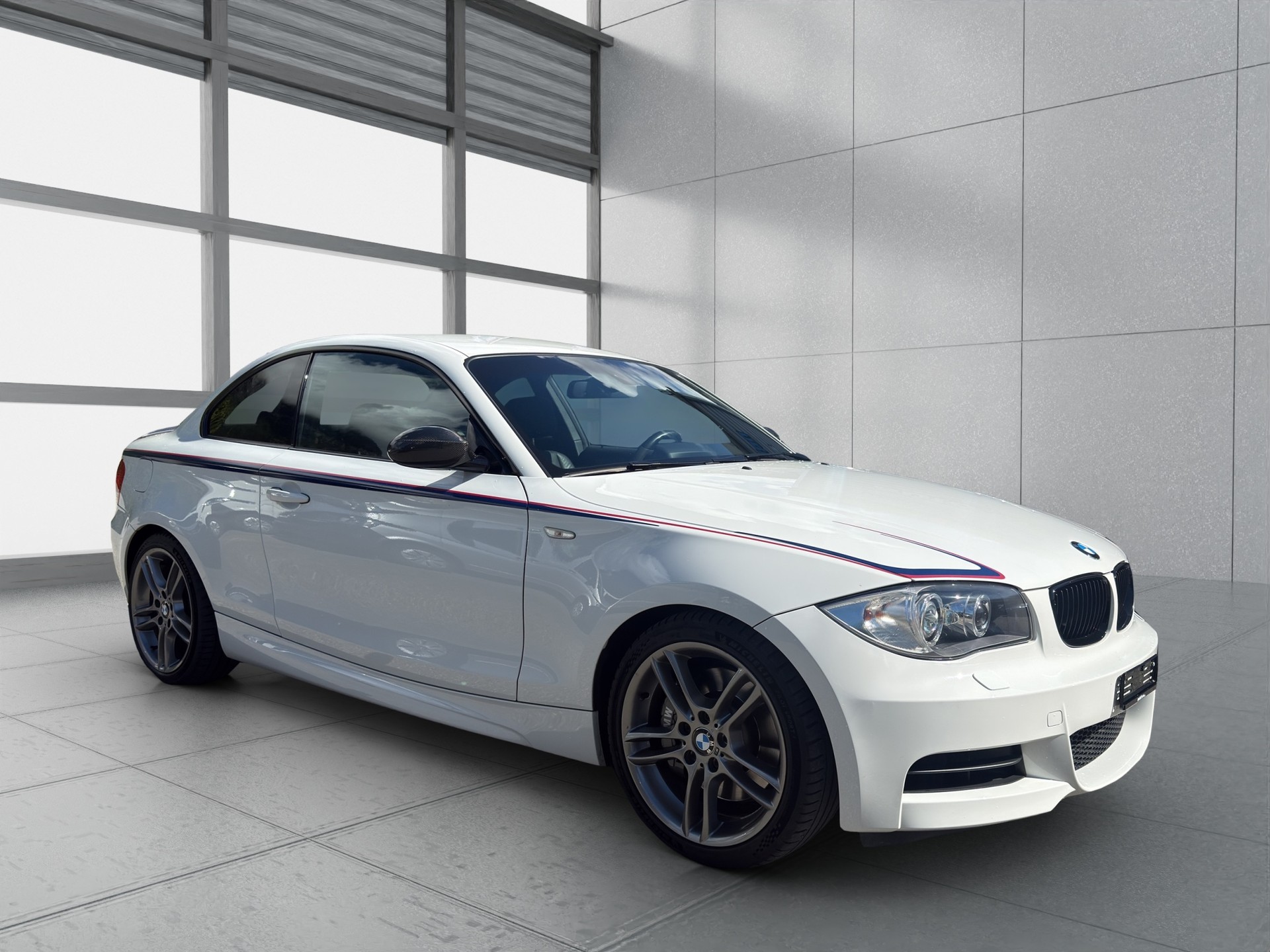 BMW 135i Coupé Sauber Edition-image-1