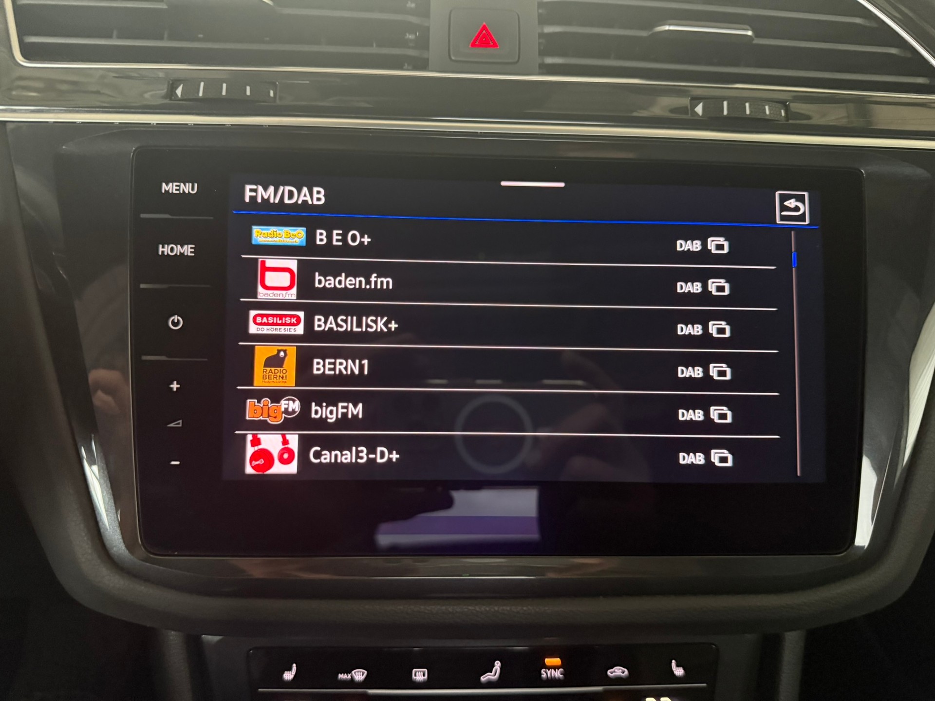 VW Tiguan 2.0TSI R 4Motion DSG, Oryxweiss Perlmutteffekt-image-18