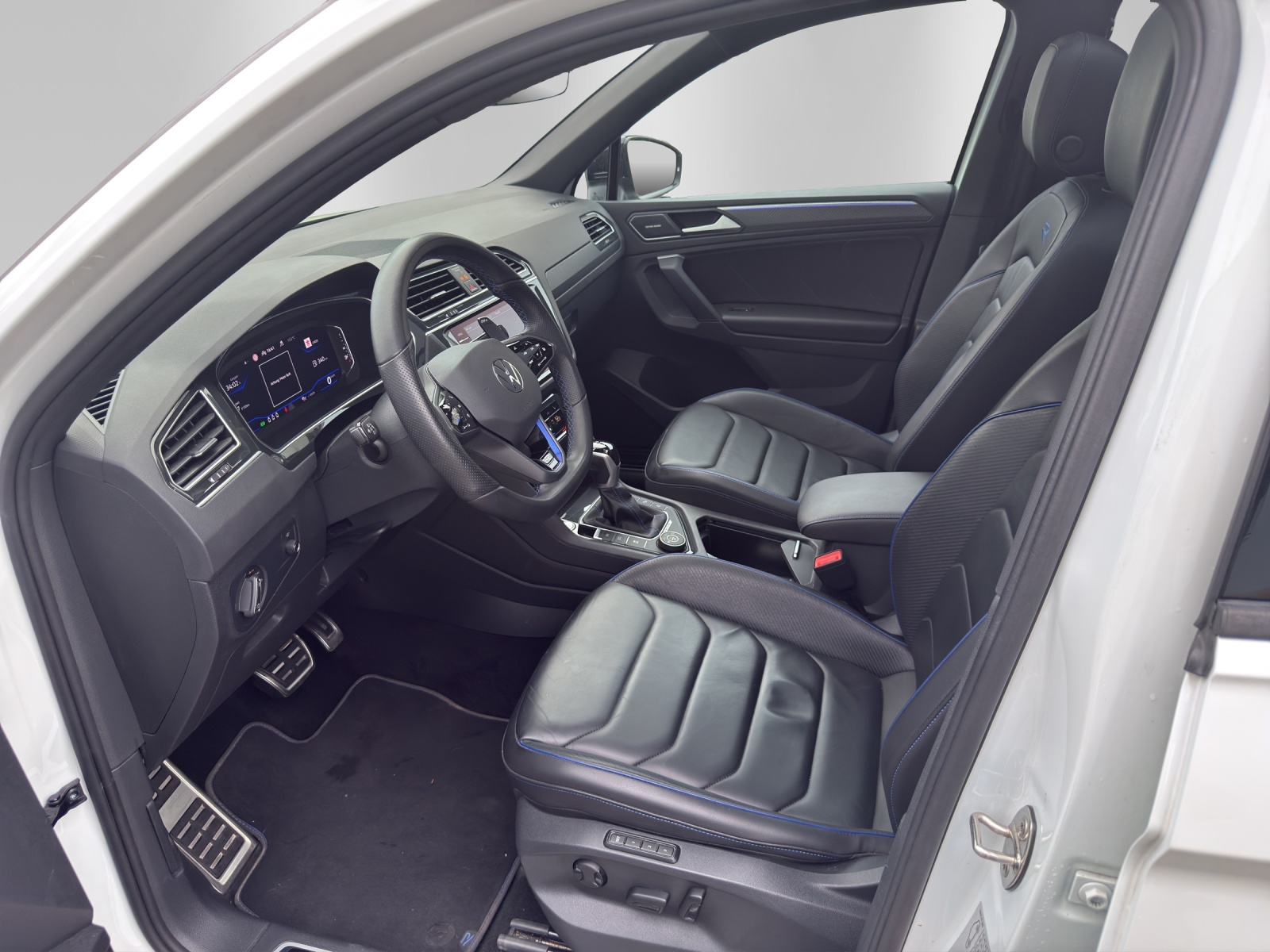 VW Tiguan 2.0TSI R 4Motion DSG, Oryxweiss Perlmutteffekt-image-9