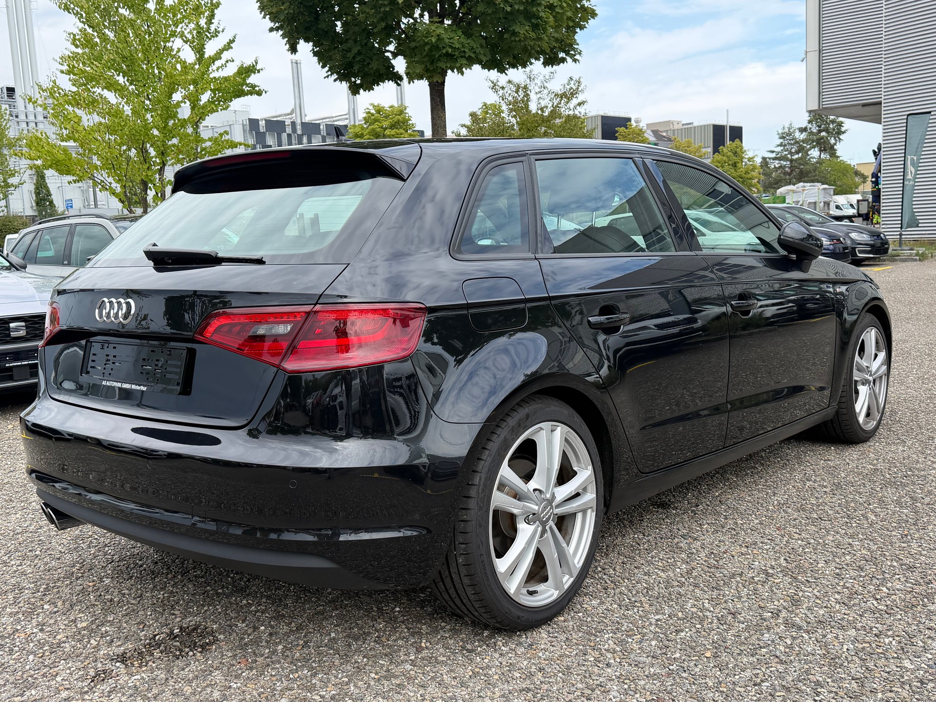 AUDI A3 Sportback 1.4 TFSI Ambition S-tronic-image-4