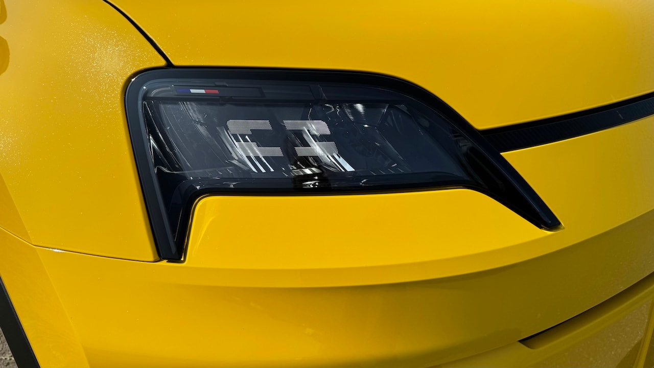 RENAULT R5 E-Tech Comfort Range 52 kWh Techno-image-9