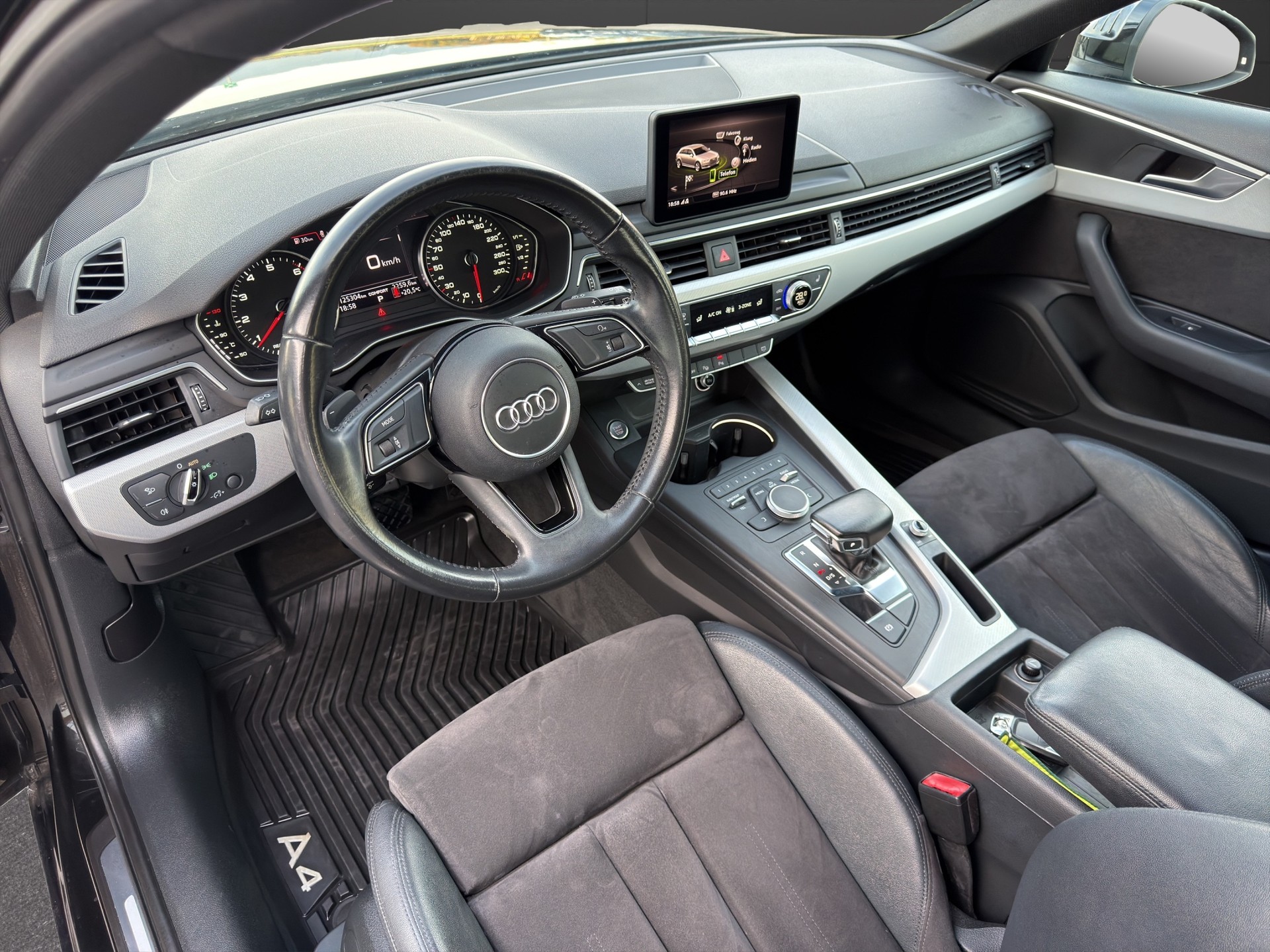 AUDI A4 Avant 2.0 TFSI Sport S-tronic-image-9