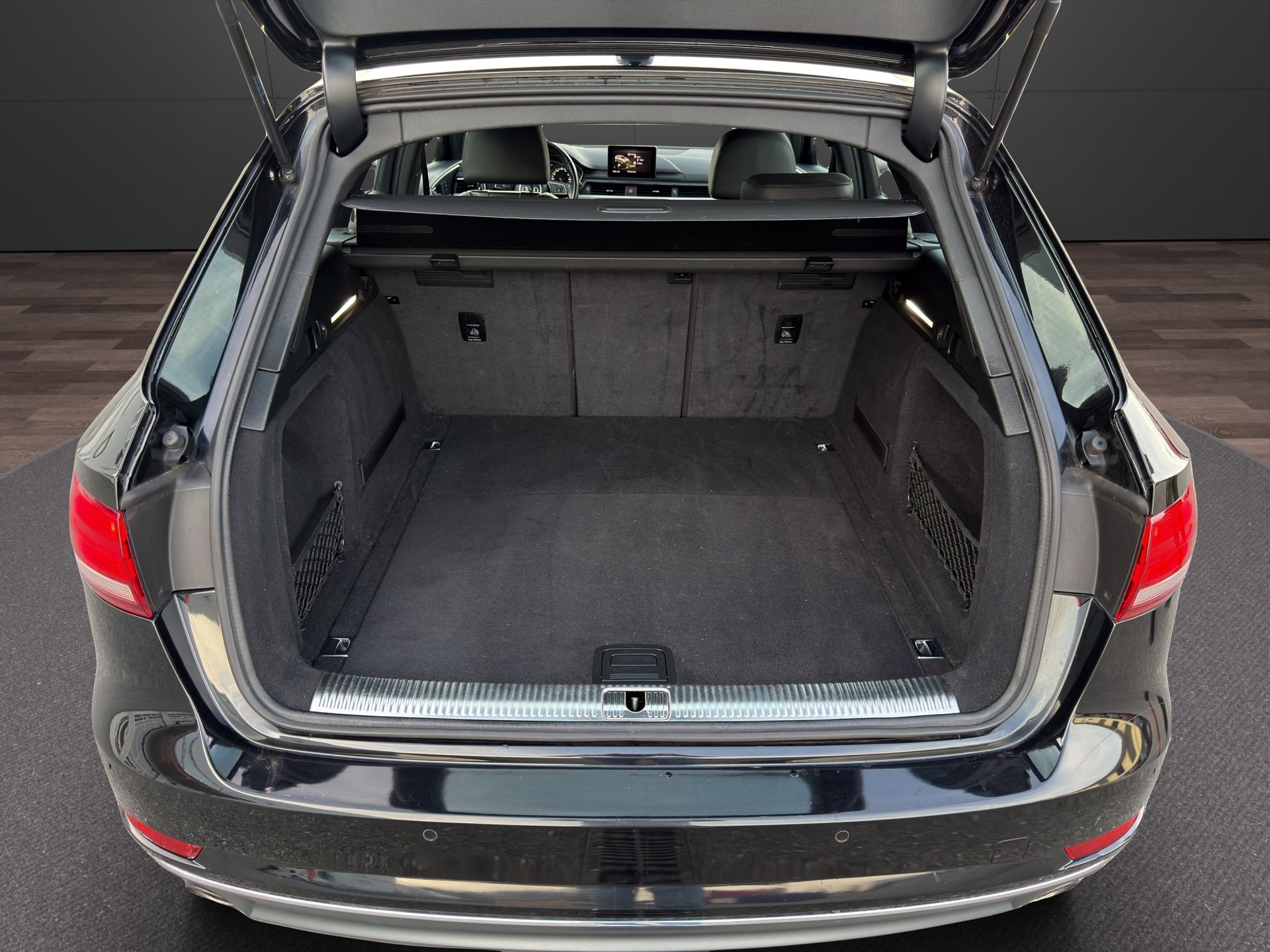 AUDI A4 Avant 2.0 TFSI Sport S-tronic-image-26