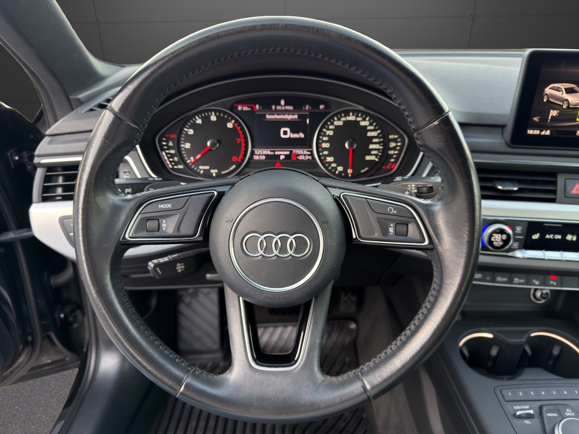 AUDI A4 Avant 2.0 TFSI Sport S-tronic-image-11
