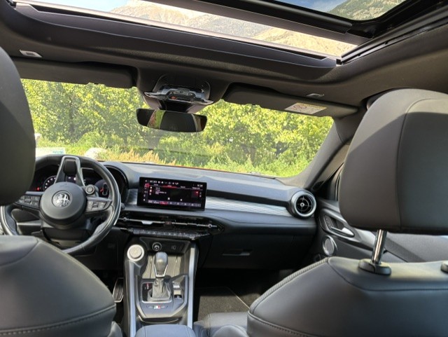 ALFA ROMEO 1.3 Plug-in Hybrid Veloce Q4-image-3