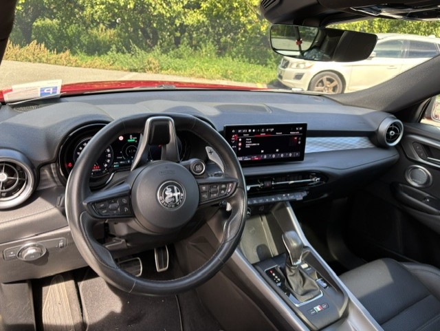 ALFA ROMEO 1.3 Plug-in Hybrid Veloce Q4-image-4
