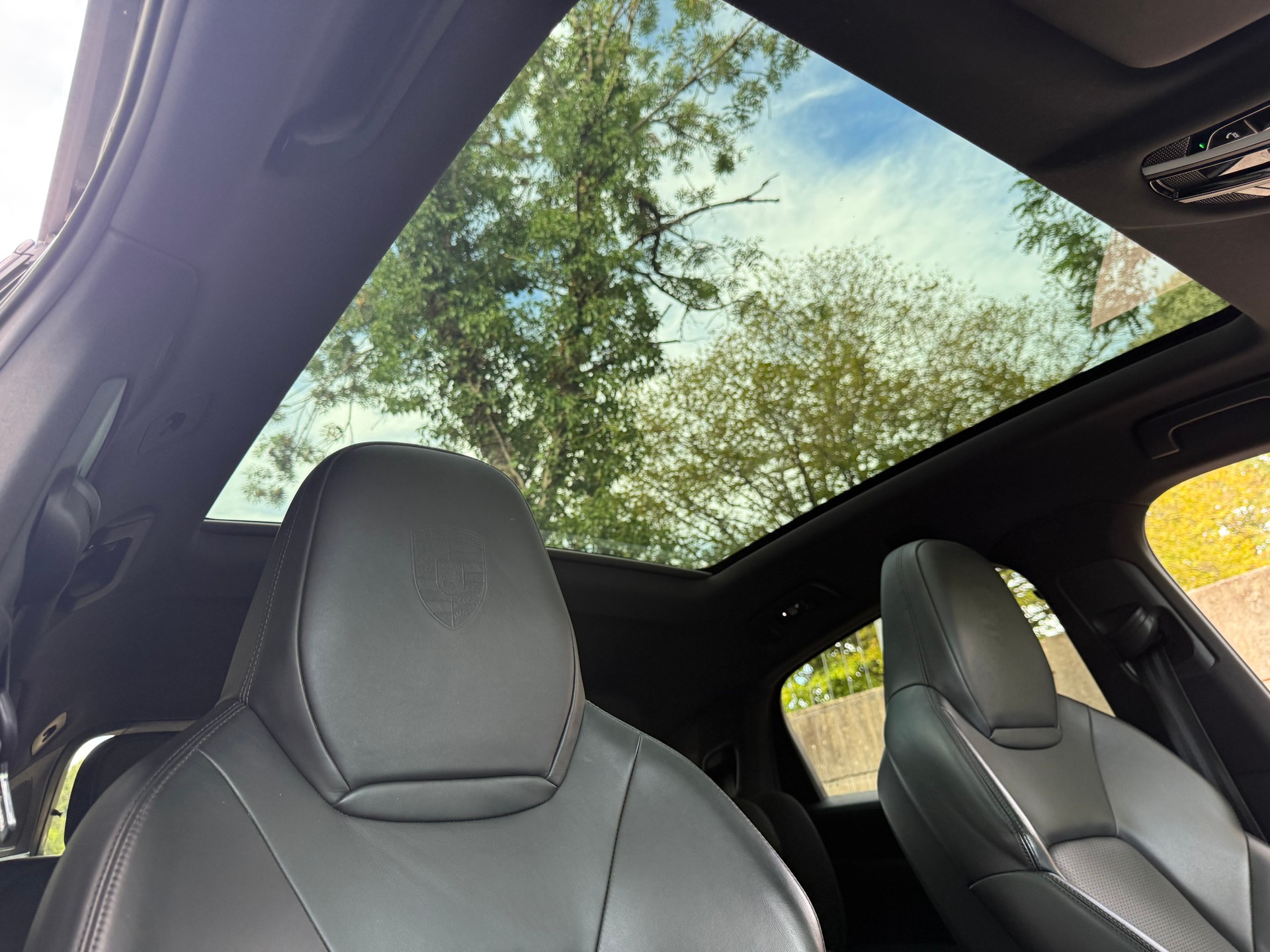 PORSCHE Cayenne Coupé-image-15