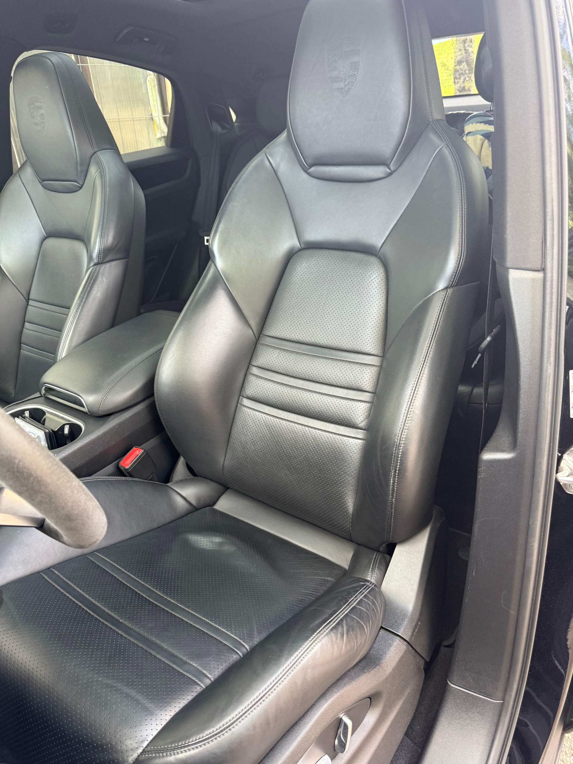 PORSCHE Cayenne Coupé-image-13