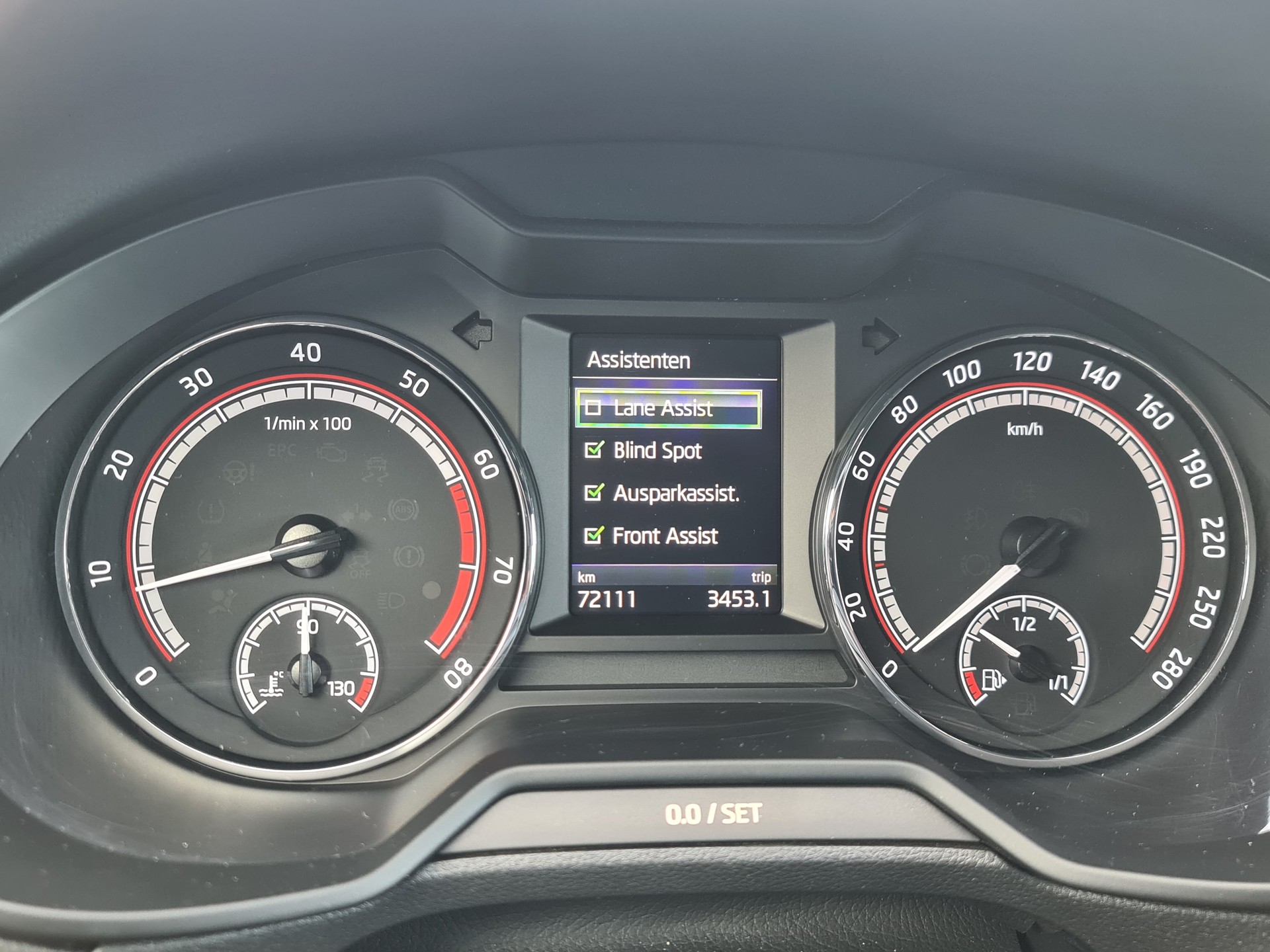 SKODA Octavia Combi 2.0 TSI RS DSG-image-11