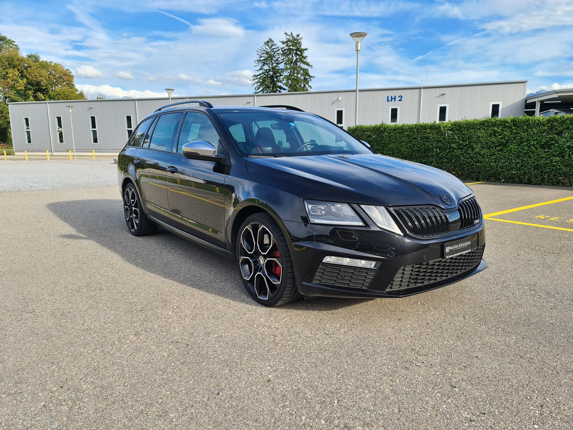 SKODA Octavia Combi 2.0 TSI RS DSG-image-1