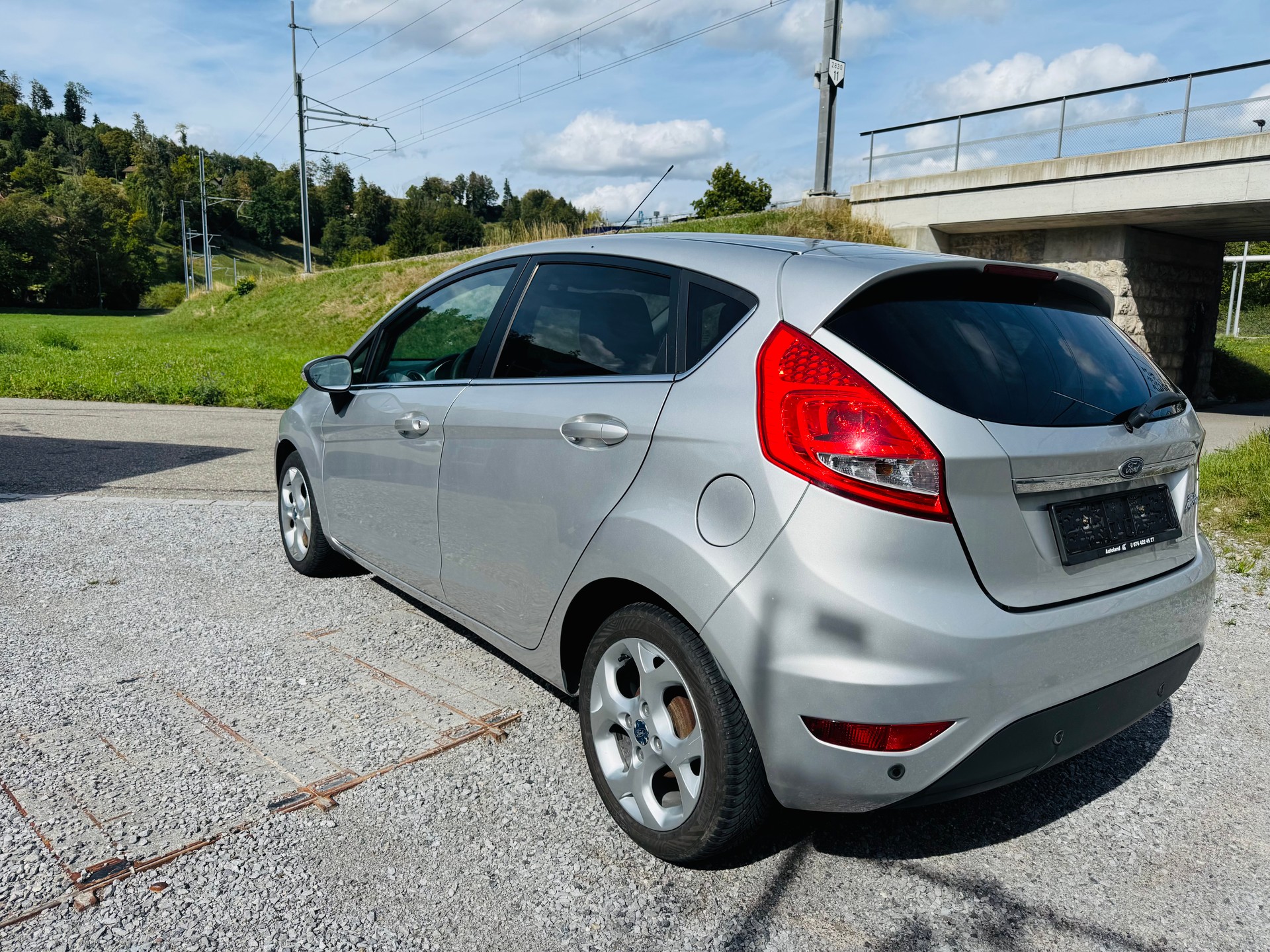 FORD Fiesta 1.4 16V Titanium Automatic-image-3