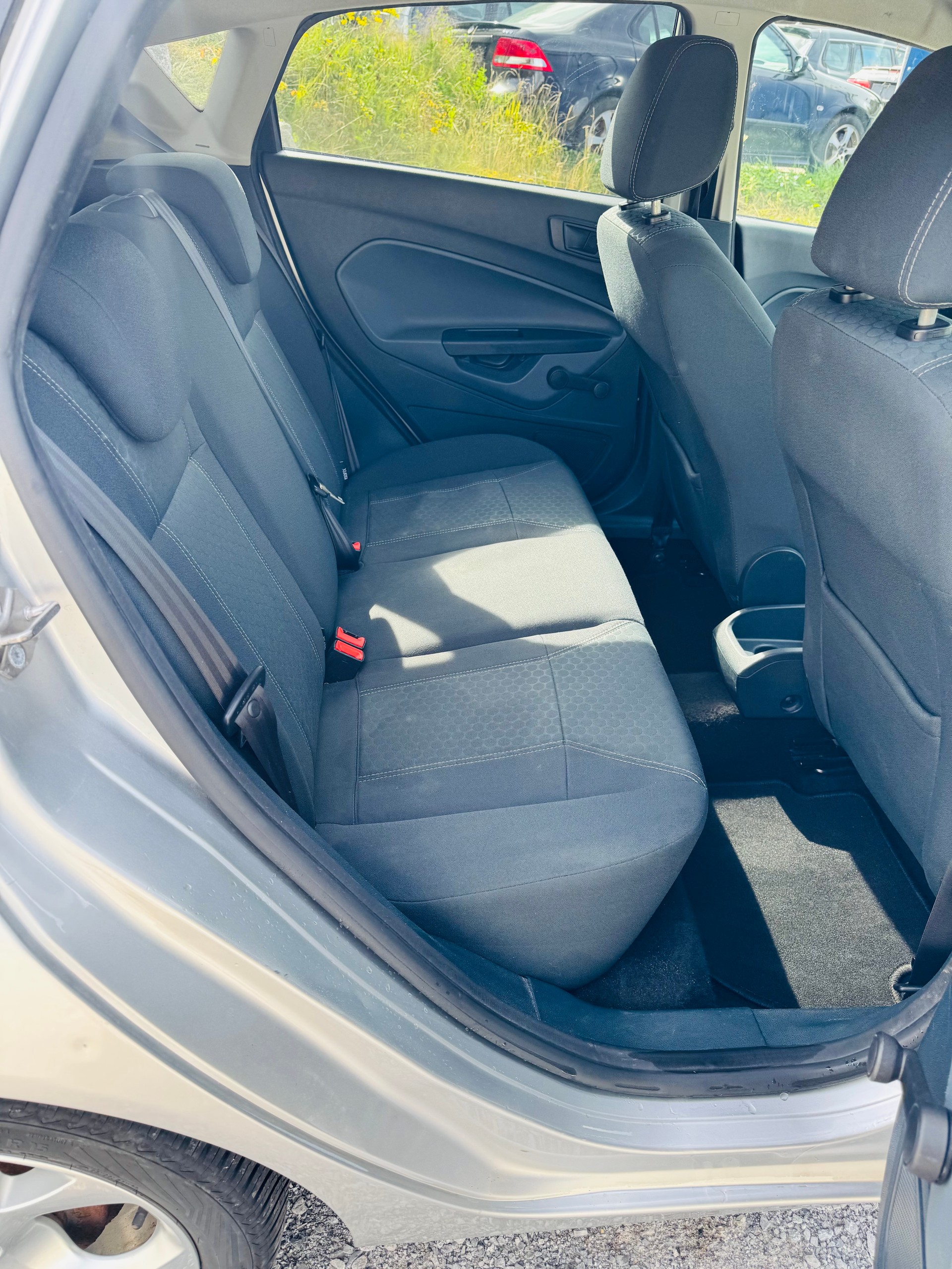 FORD Fiesta 1.4 16V Titanium Automatic-image-6