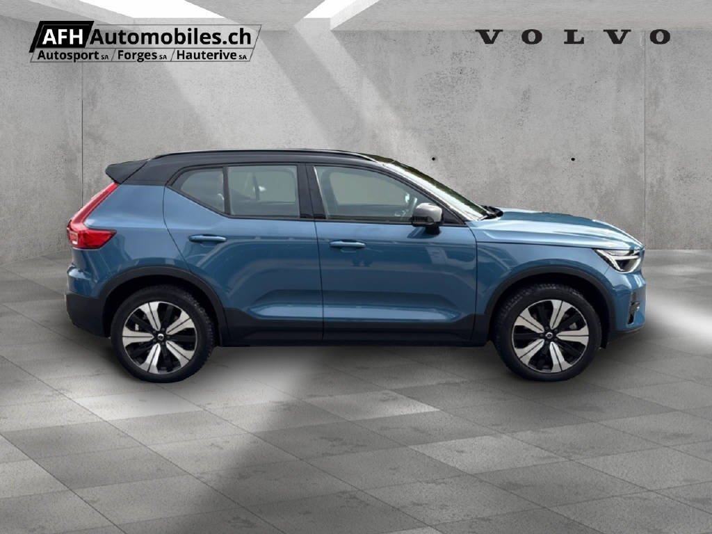VOLVO XC40 P6 Core FWD-image-3