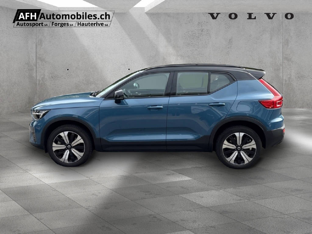 VOLVO XC40 P6 Core FWD-image-4