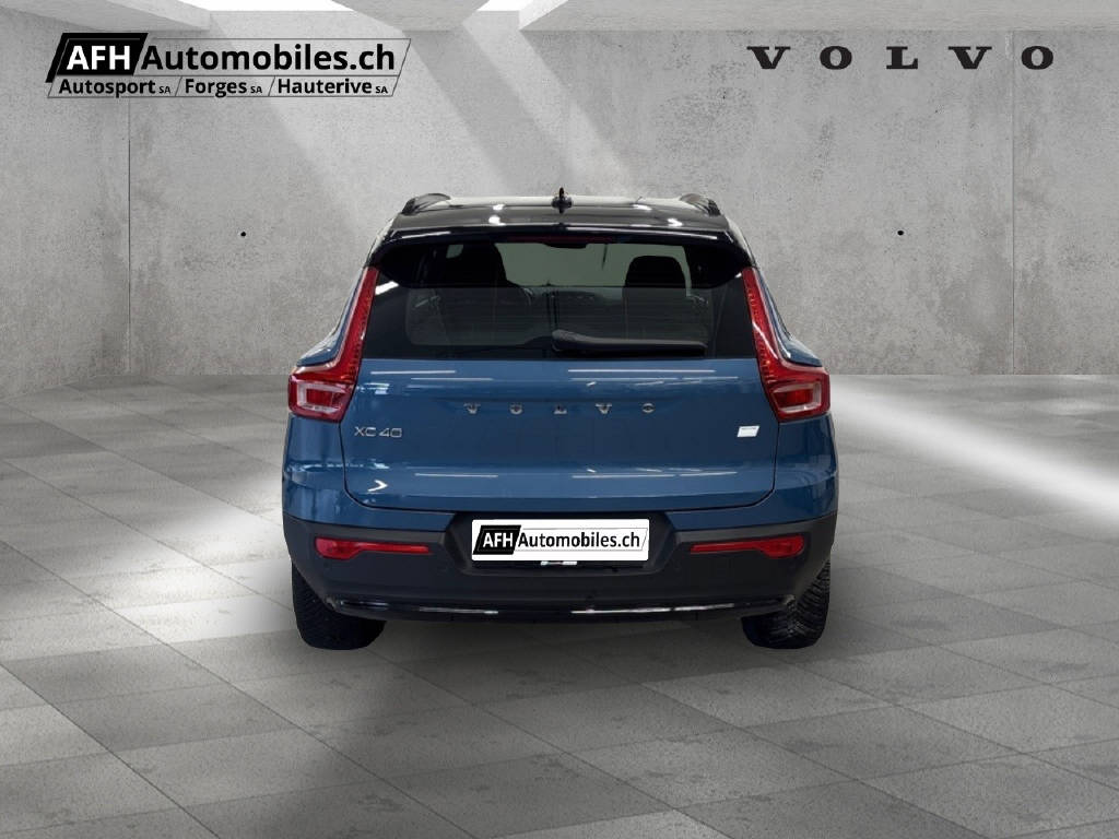 VOLVO XC40 P6 Core FWD-image-7