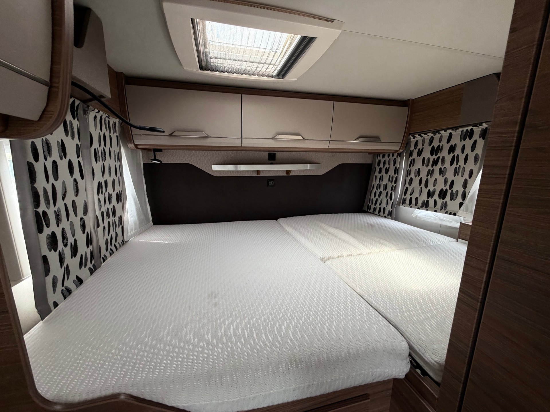 VW T6.1 2.0 TDI DSG KNAUS TABBERT - BULLI-image-16