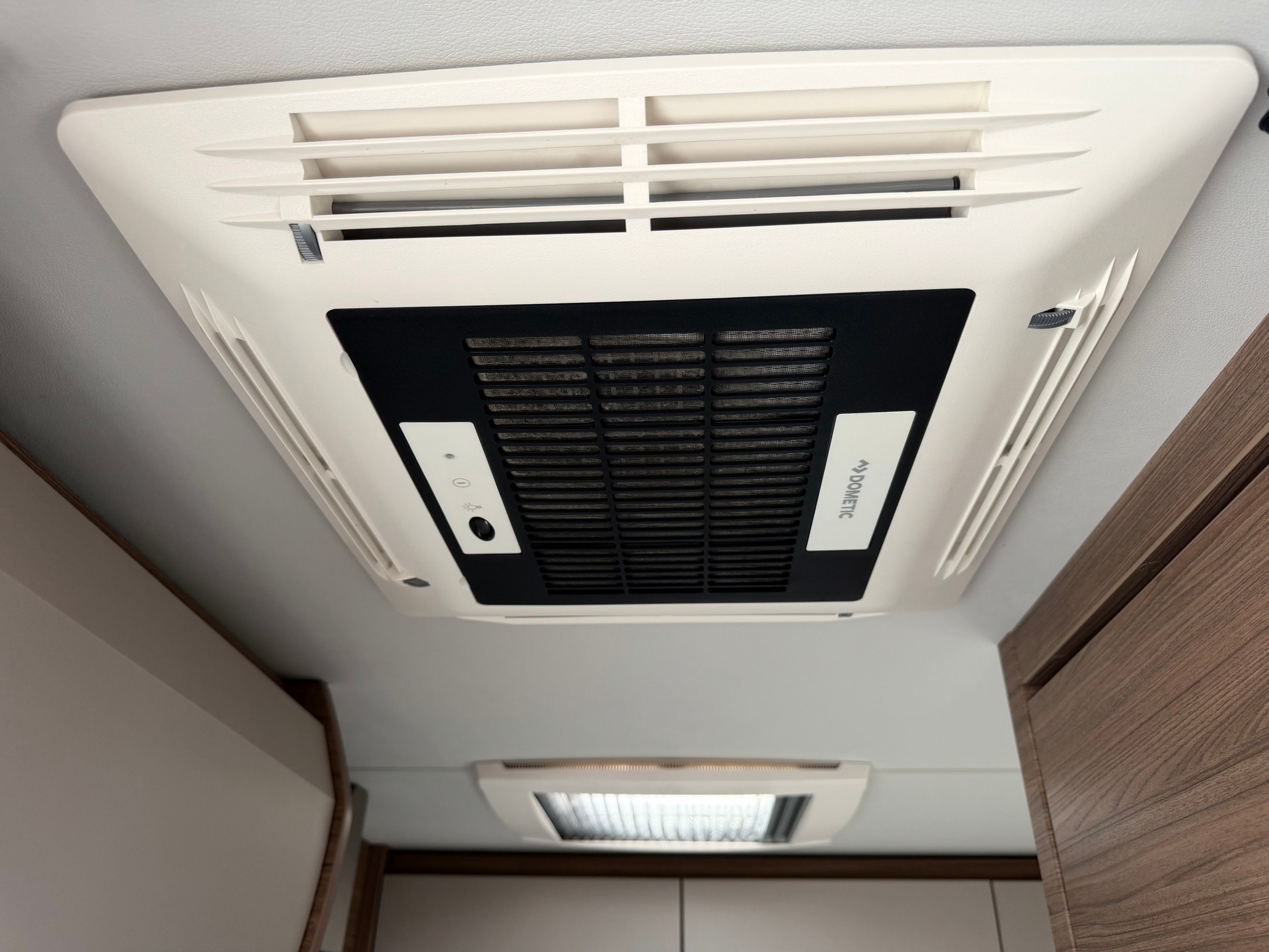 VW T6.1 2.0 TDI DSG KNAUS TABBERT - BULLI-image-23