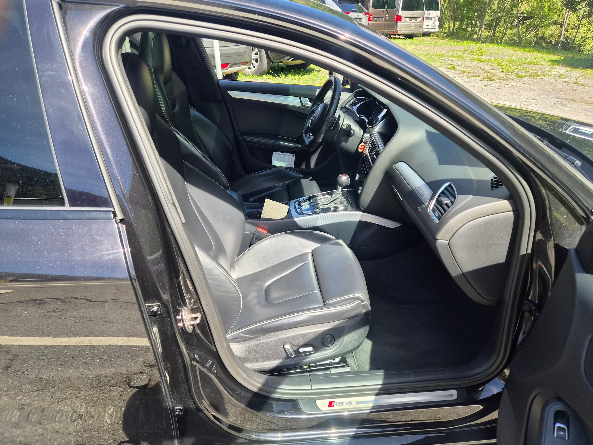 AUDI RS4 Avant 4.2 FSI V8 quattro S-tronic-image-12