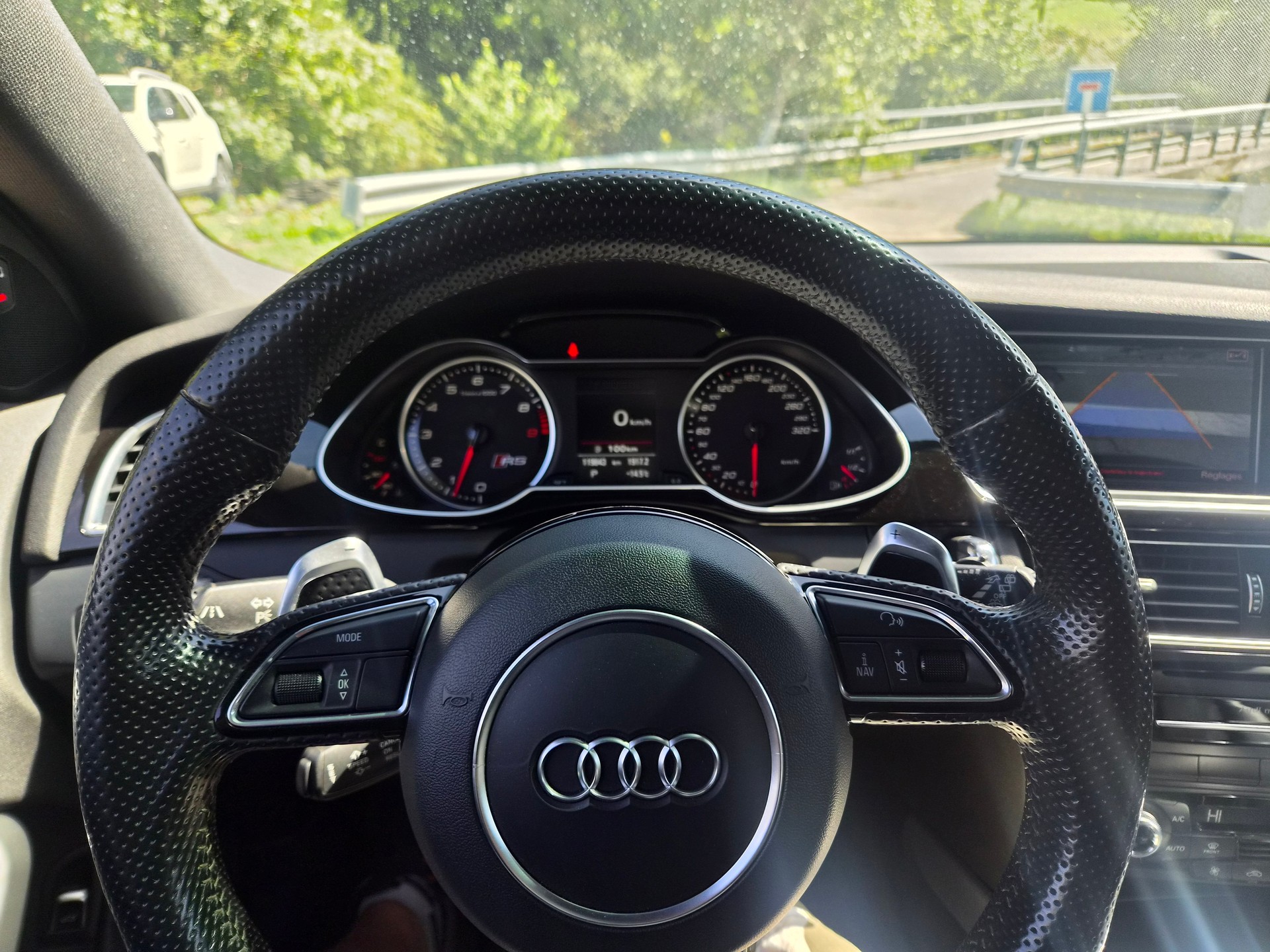 AUDI RS4 Avant 4.2 FSI V8 quattro S-tronic-image-6