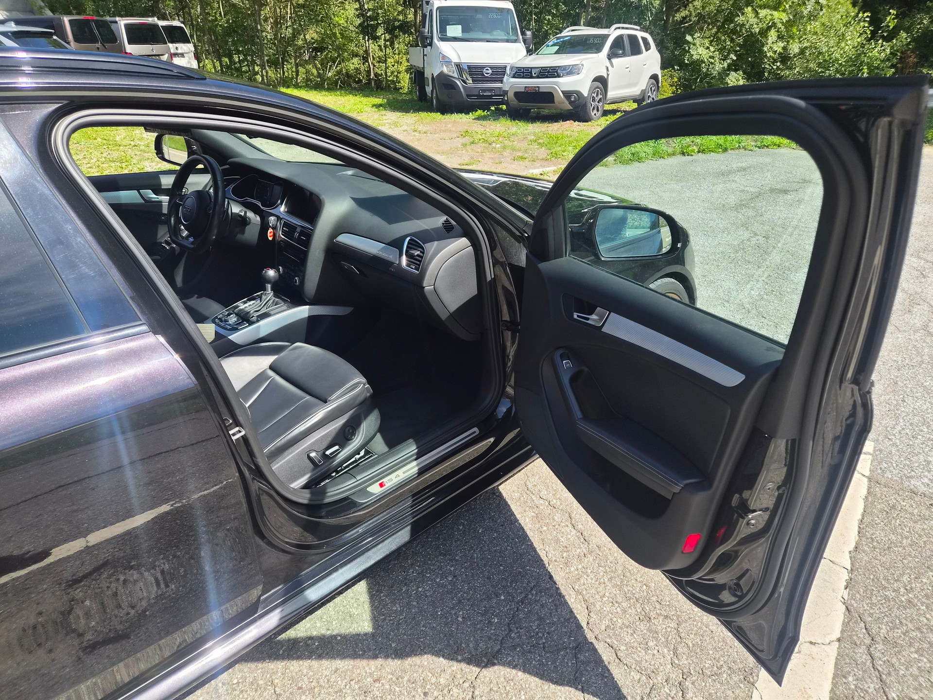 AUDI RS4 Avant 4.2 FSI V8 quattro S-tronic-image-11