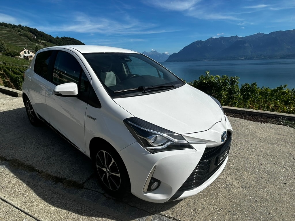 TOYOTA Yaris 1.5 VVT-i Hybrid Trend e-CVT