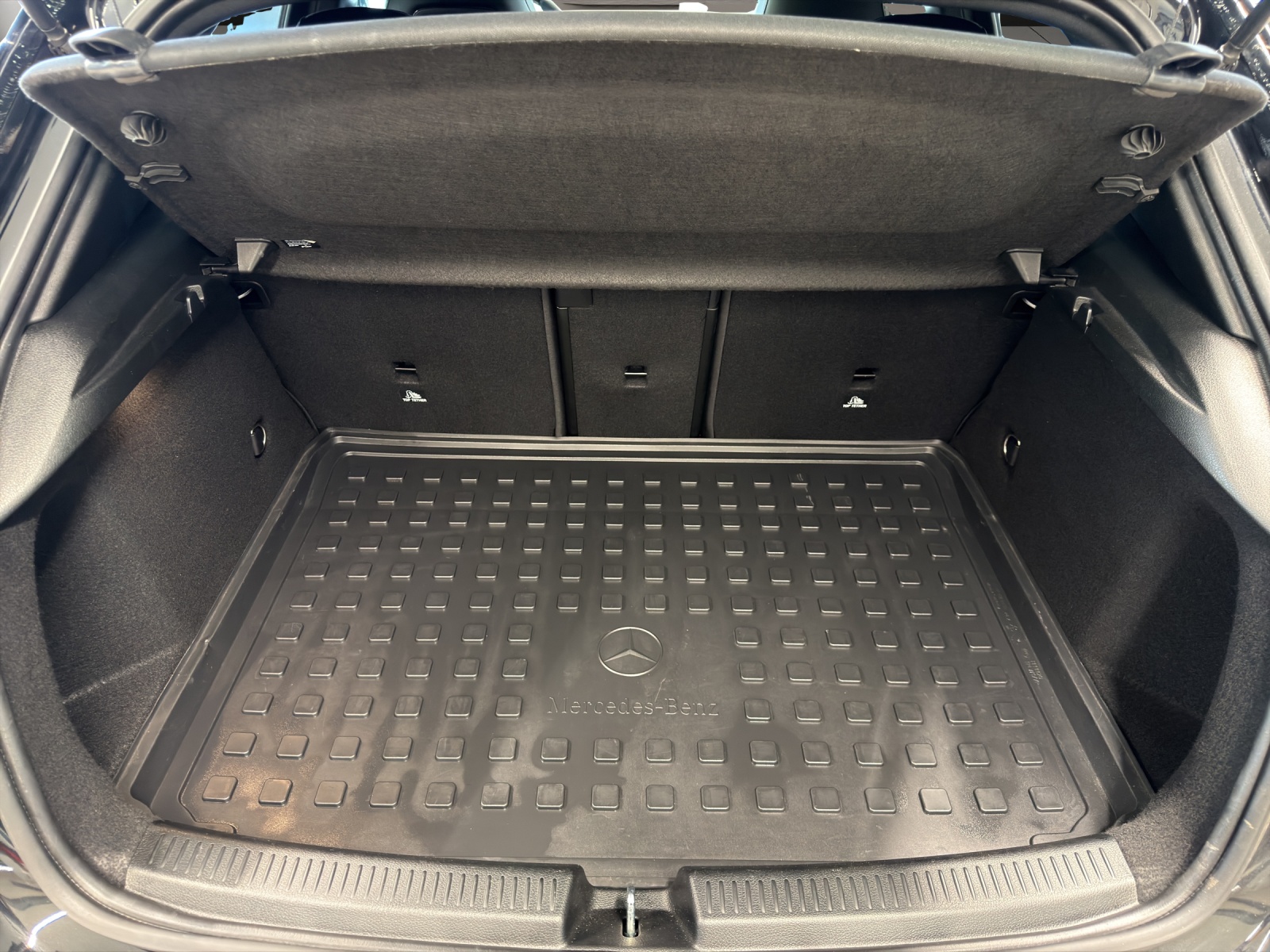 MERCEDES-BENZ A 35 AMG 4Matic-image-16