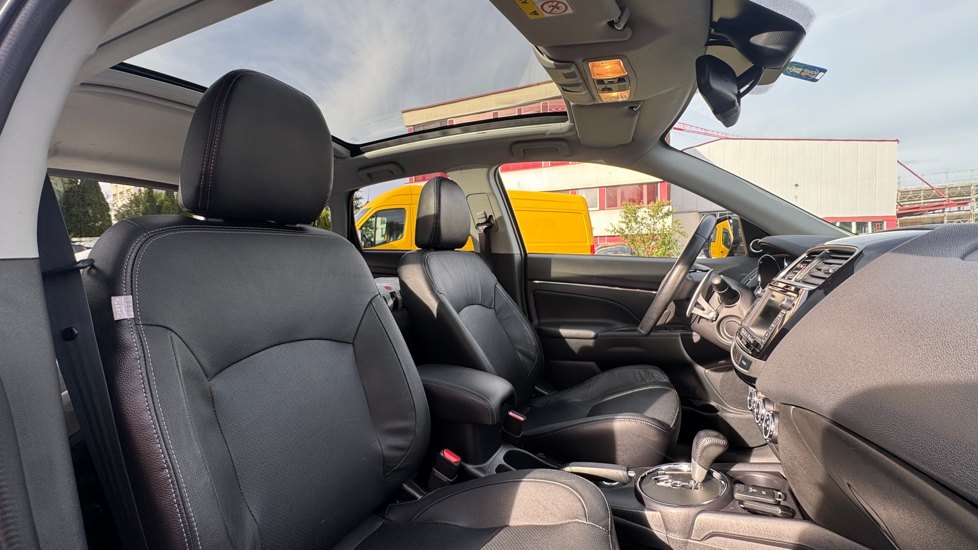 MITSUBISHI ASX 2.2 DIDValue 4WD Automatic-image-10