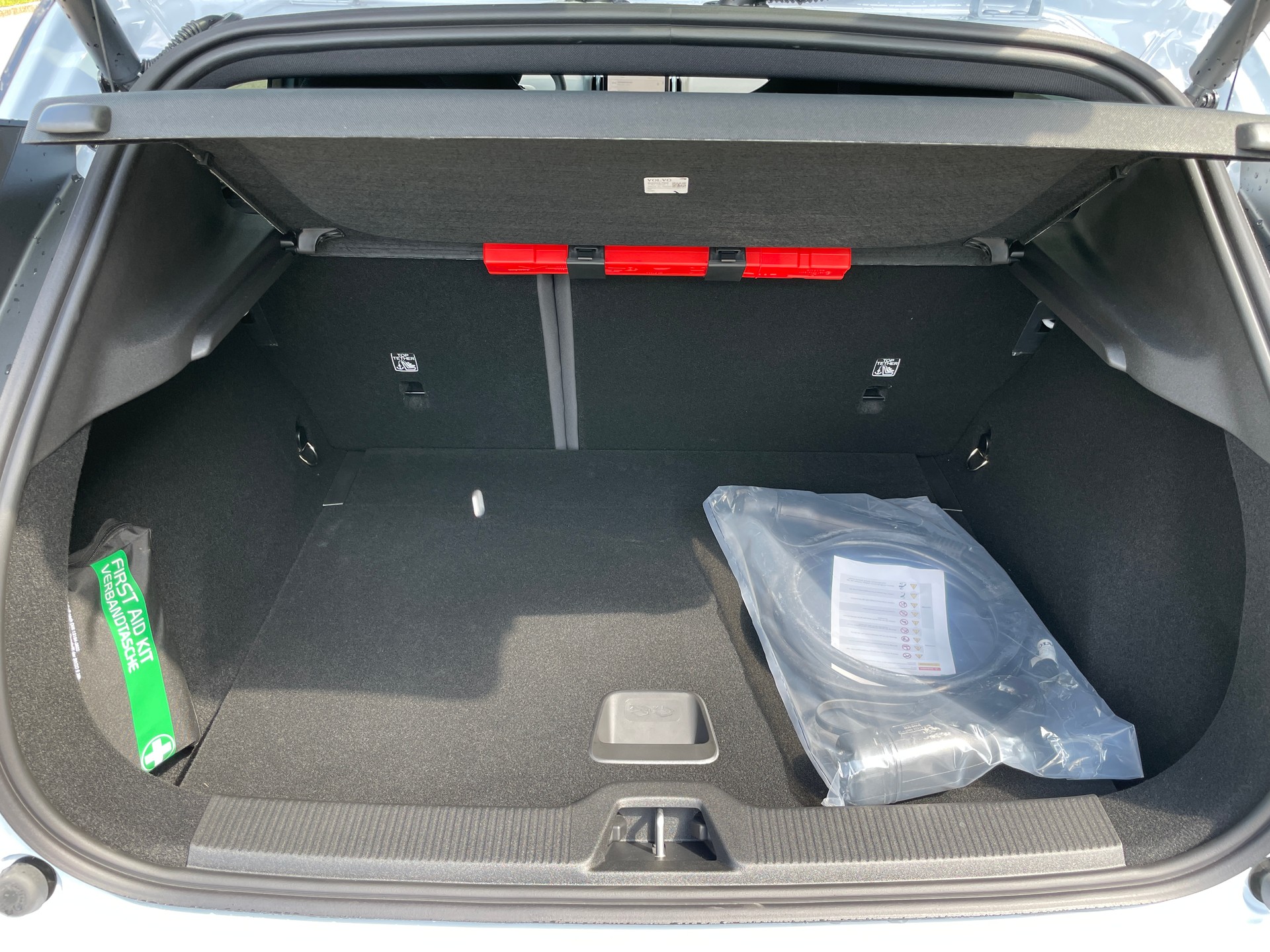 VOLVO EX30 E60 69kWh Single Motor Extended Range Plus-image-7