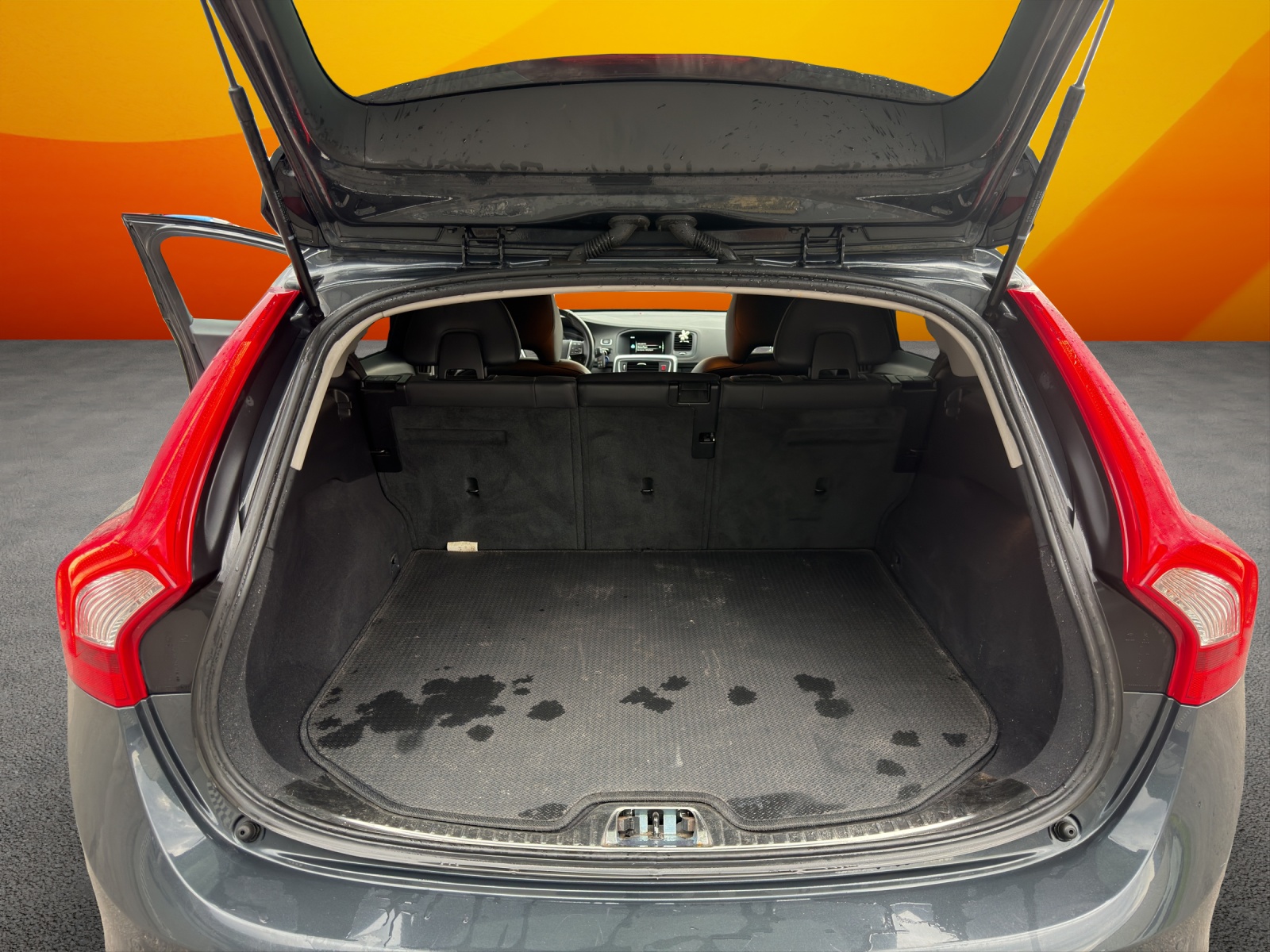 VOLVO V60 Cross Country D4 AWD Summum Geartronic-image-12