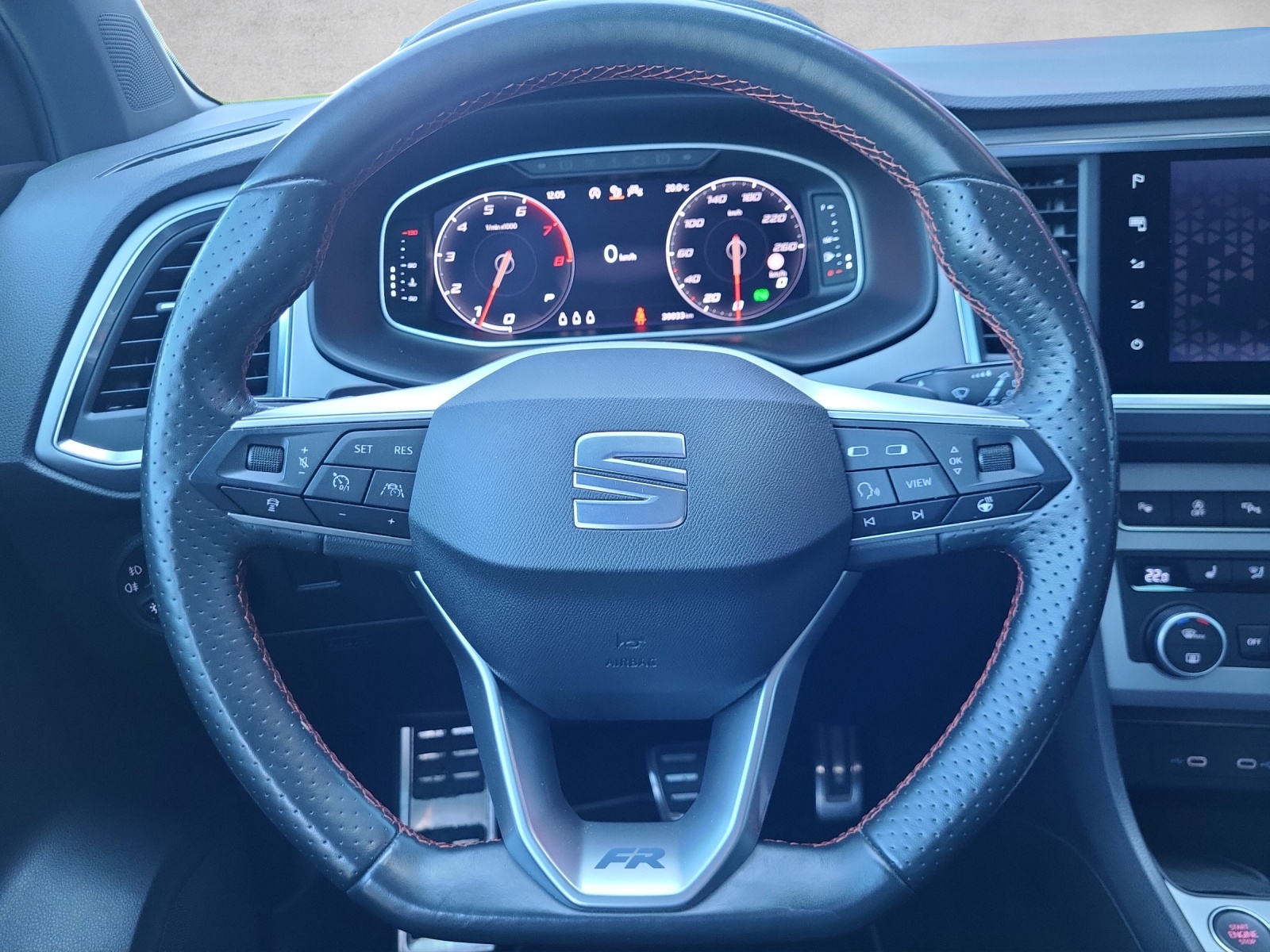 SEAT Ateca 2.0 TSI Hola FR 4Drive DSG-image-11
