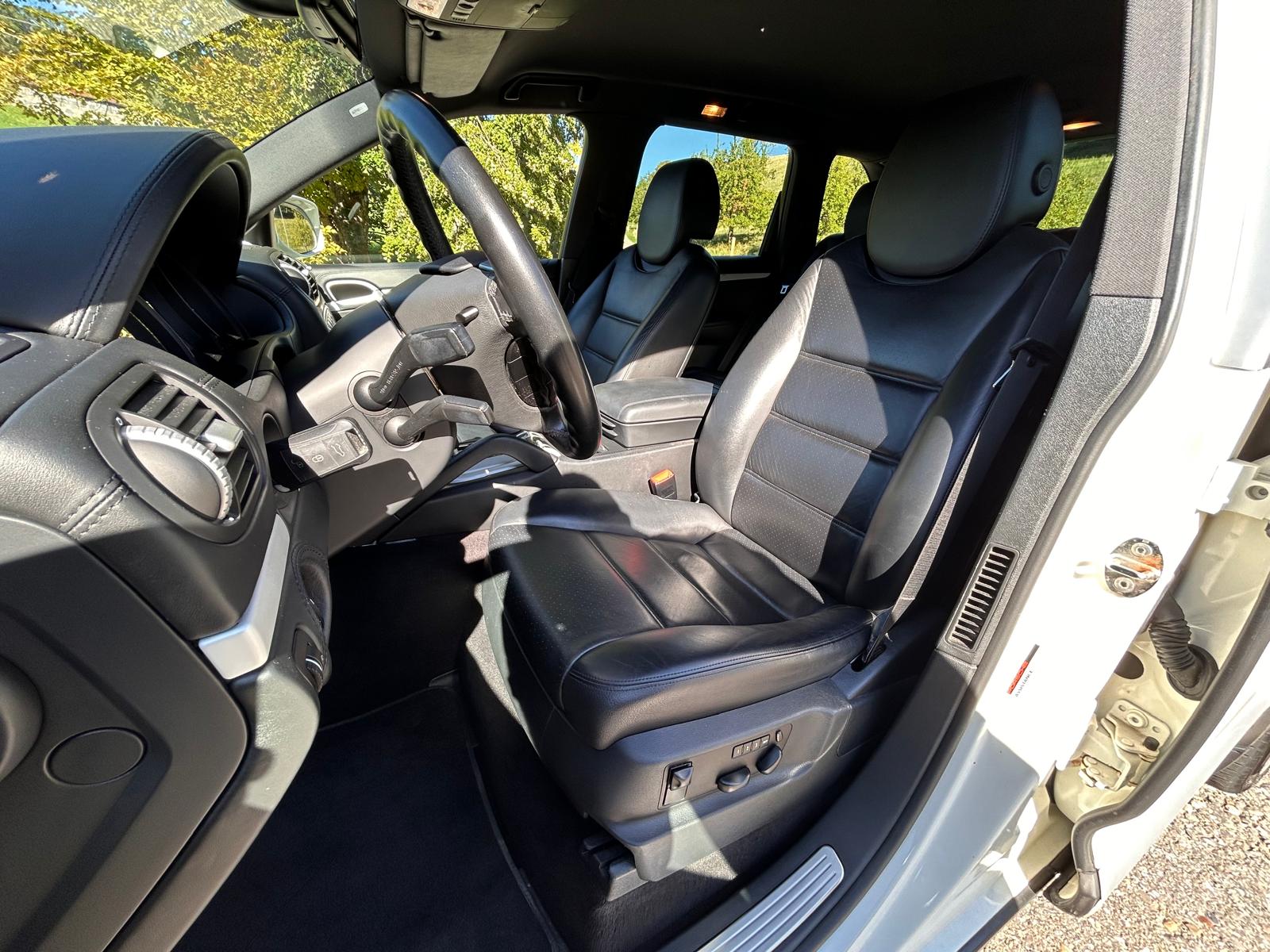 PORSCHE Cayenne Diesel-image-15