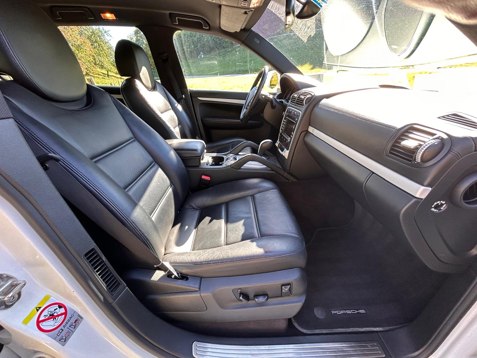 PORSCHE Cayenne Diesel-image-11