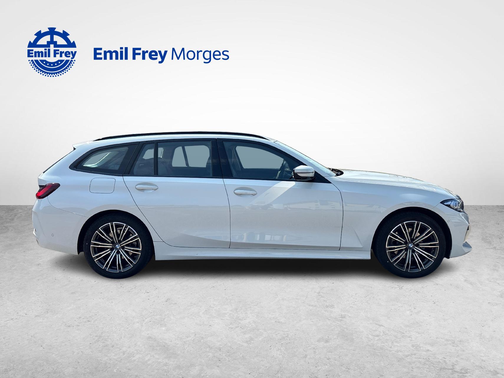 BMW 320d xDrive Touring 48V-image-1