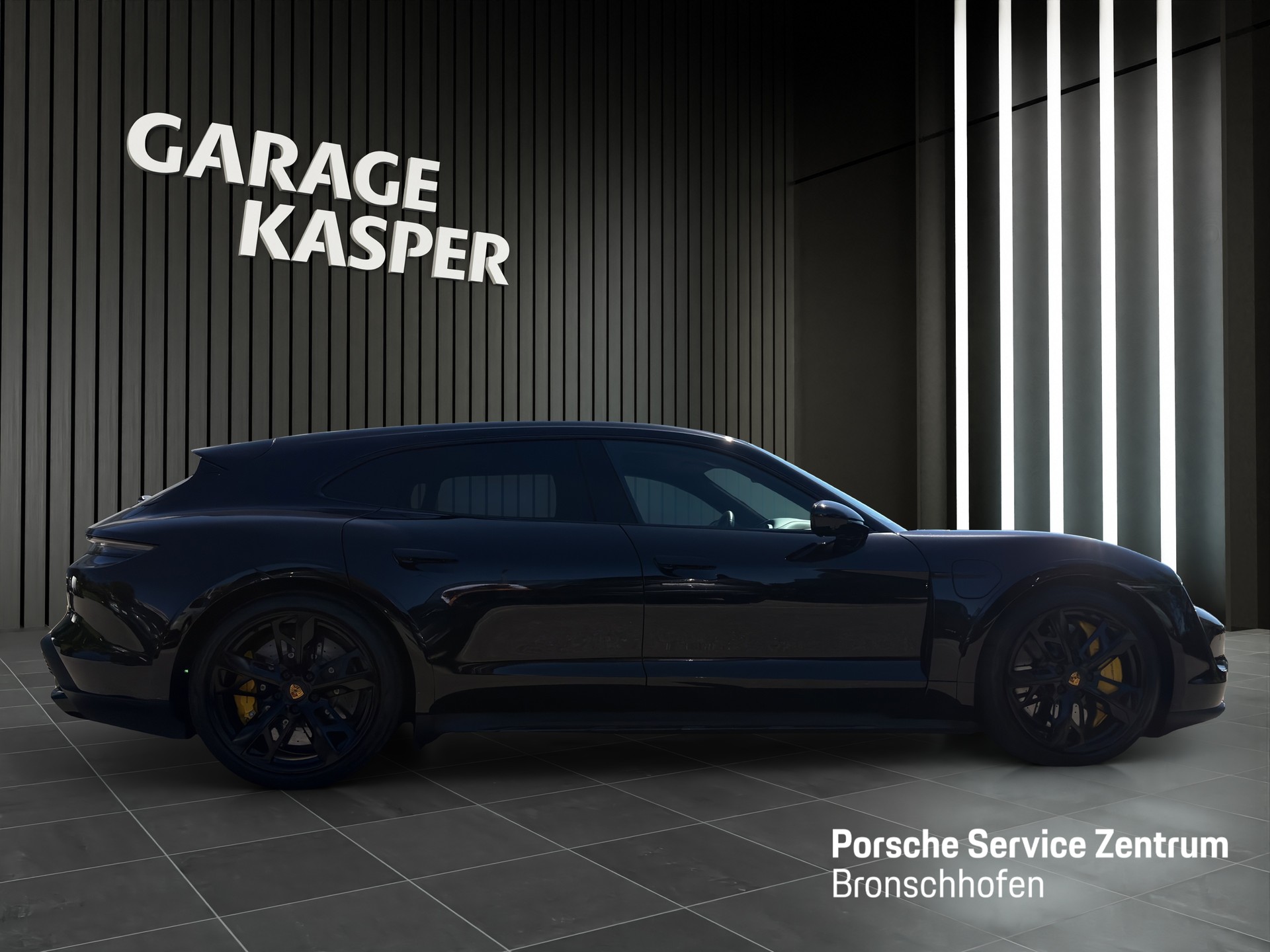 PORSCHE Taycan Turbo S Cross Turismo-image-5