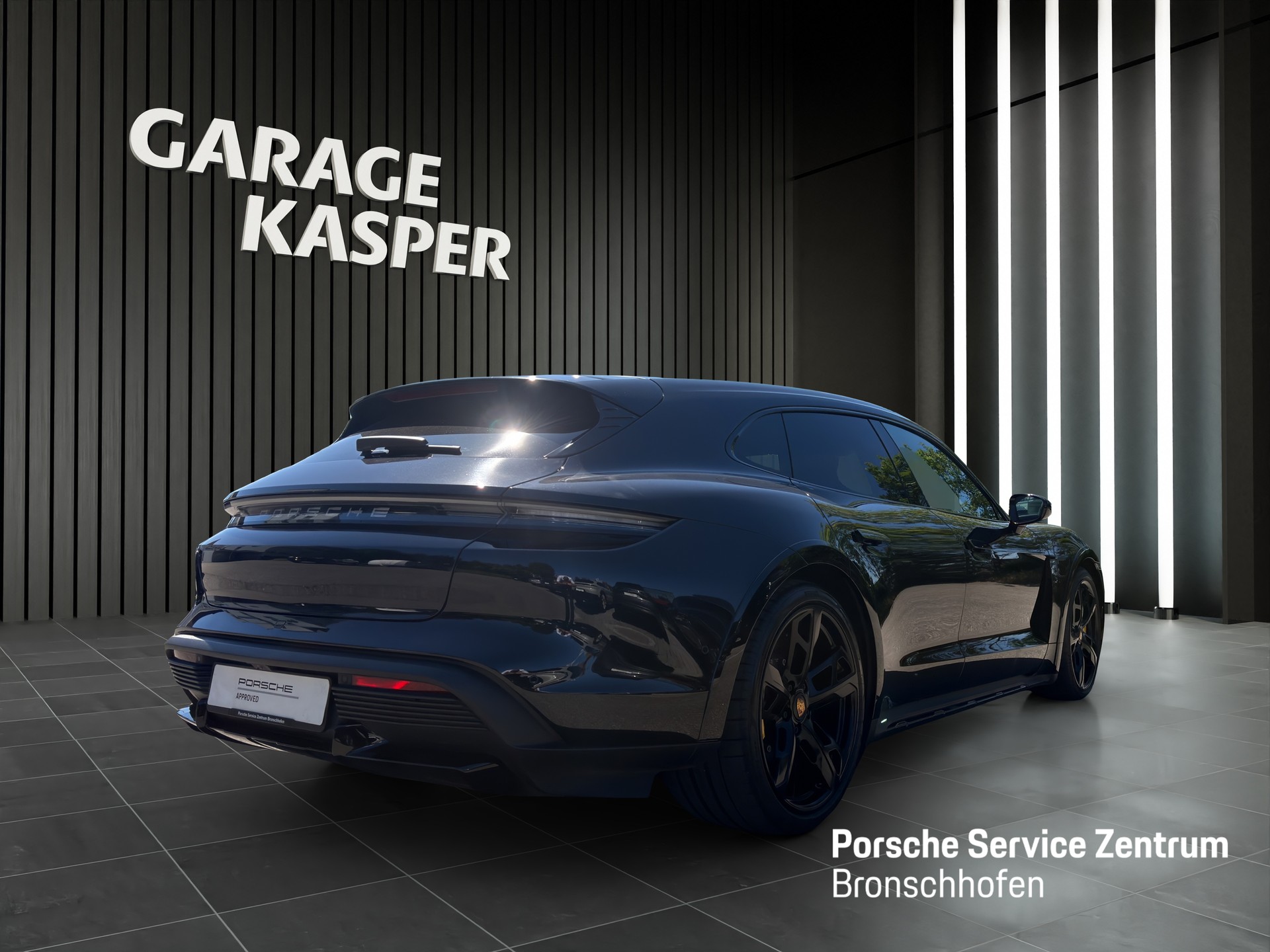 PORSCHE Taycan Turbo S Cross Turismo-image-4