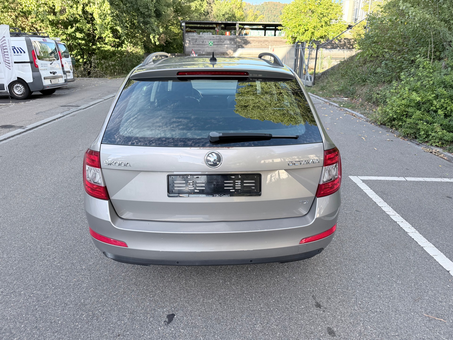 SKODA Octavia Combi 1.6 TDI Ambition DSG-image-6