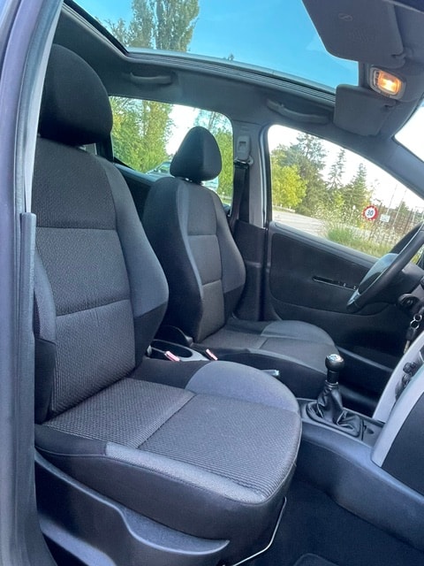 PEUGEOT 207 SW 1.6 16V Swiss Edition-image-20