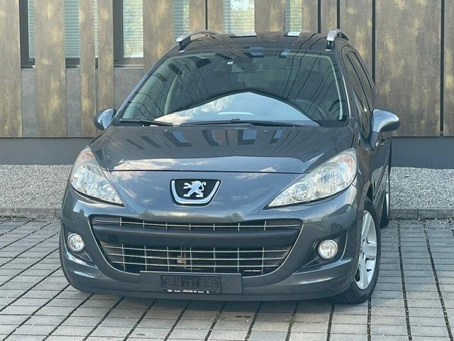 PEUGEOT 207 SW 1.6 16V Swiss Edition-image-0