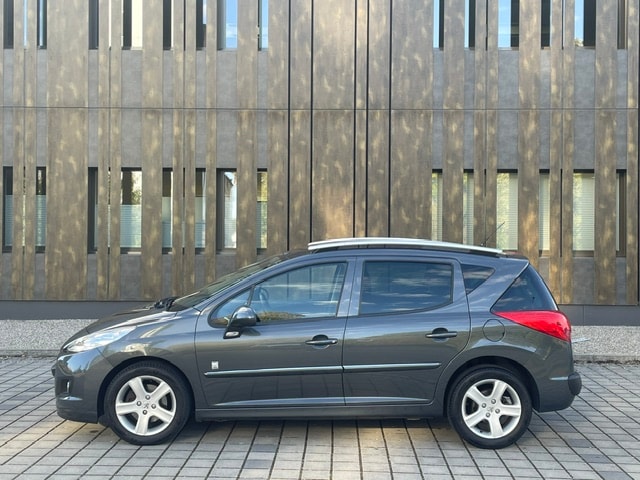 PEUGEOT 207 SW 1.6 16V Swiss Edition-image-4