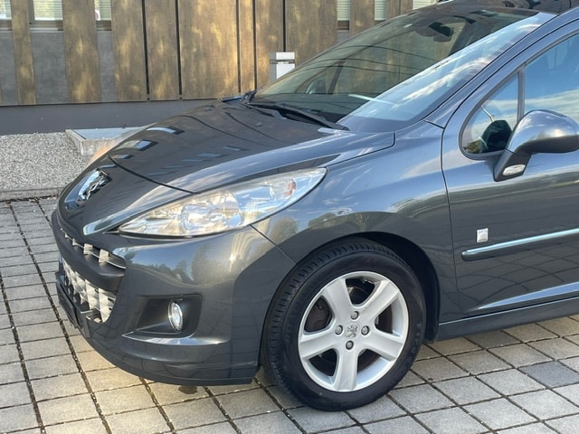PEUGEOT 207 SW 1.6 16V Swiss Edition-image-5