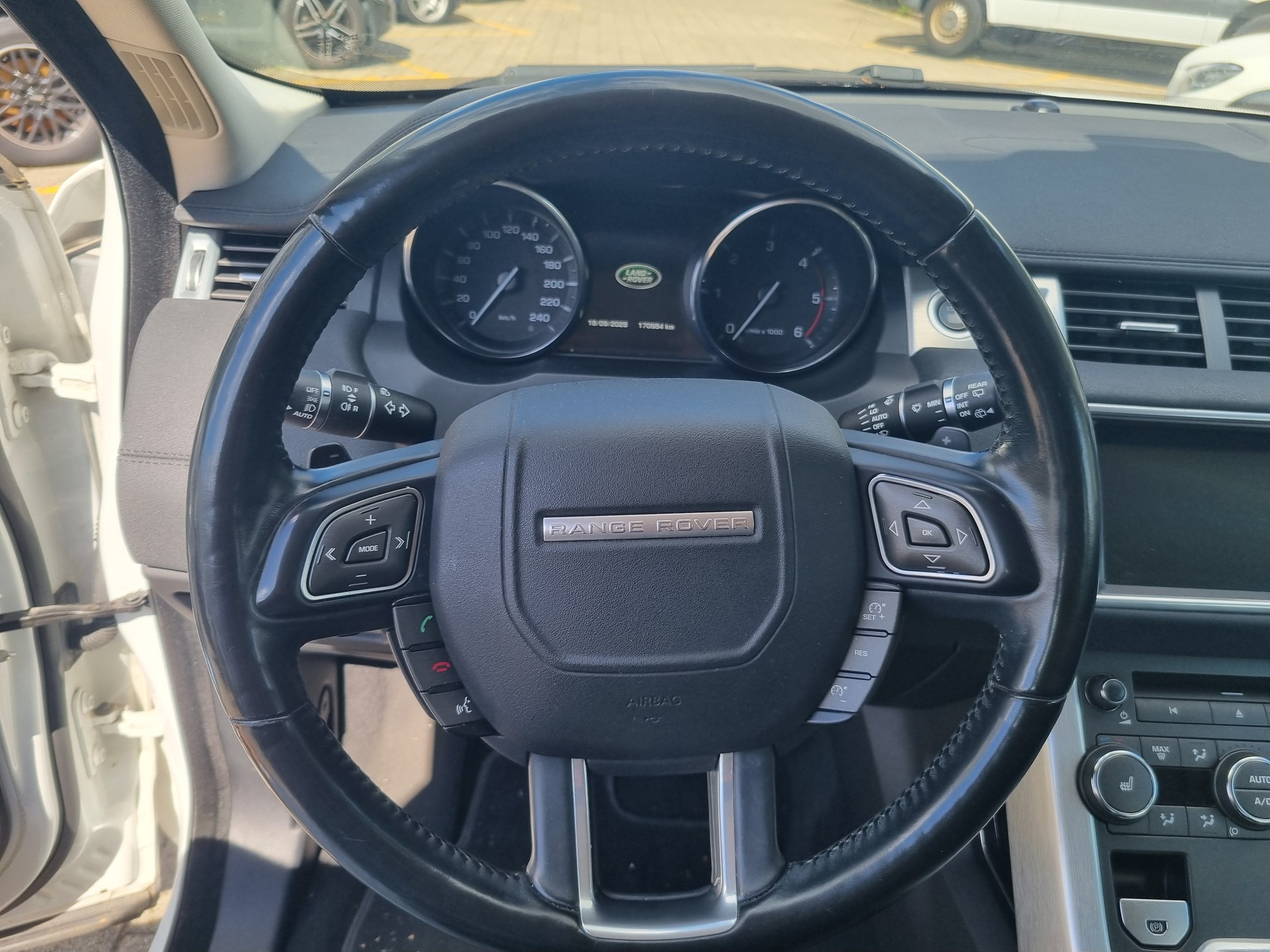 LAND ROVER Range Rover Evoque 2.2 TD4 Sport AT9-image-13